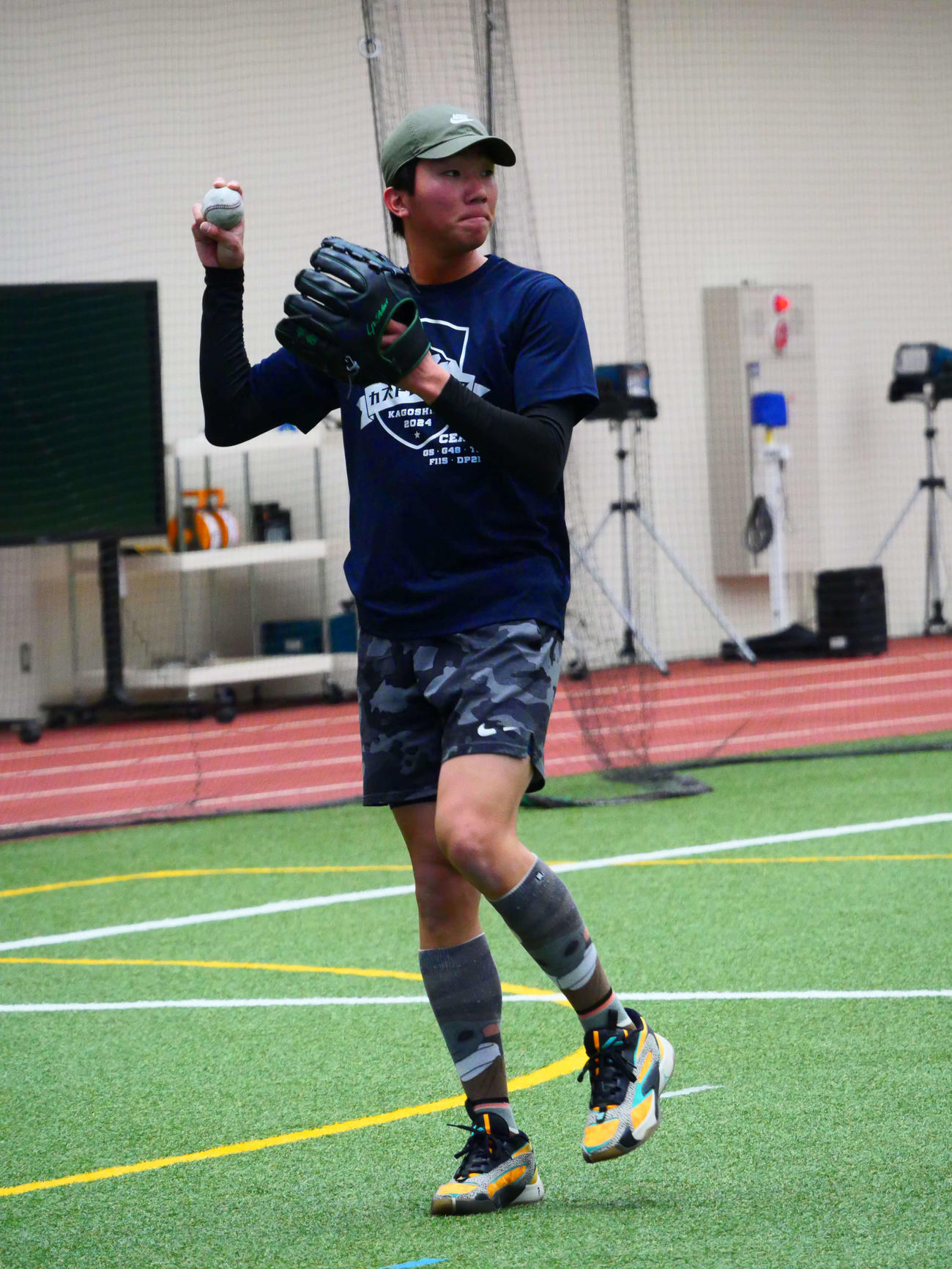 キャッチボールをする巨人田中（撮影・上田悠太）