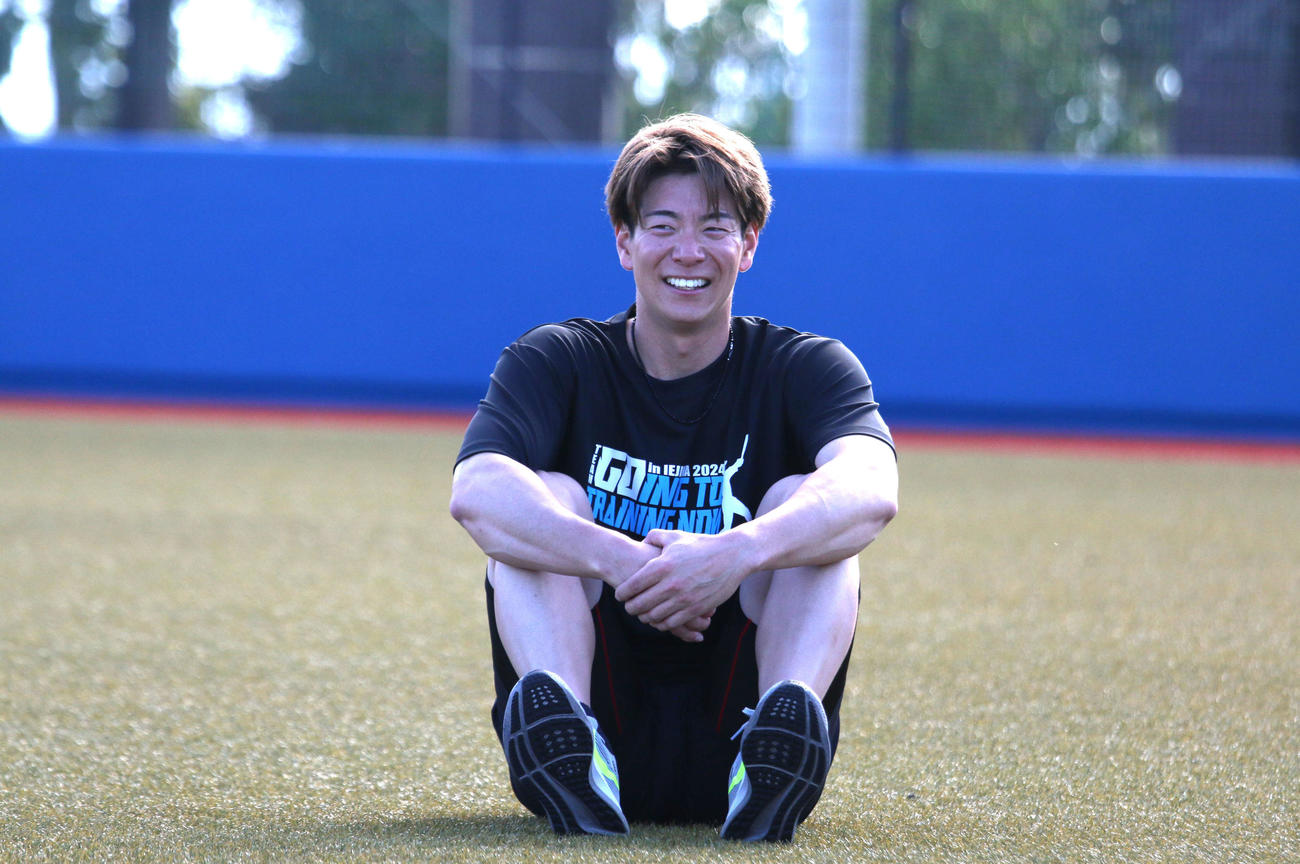 沖縄・伊江村での自主トレを公開した日本ハム松本剛（撮影・木下大輔）
