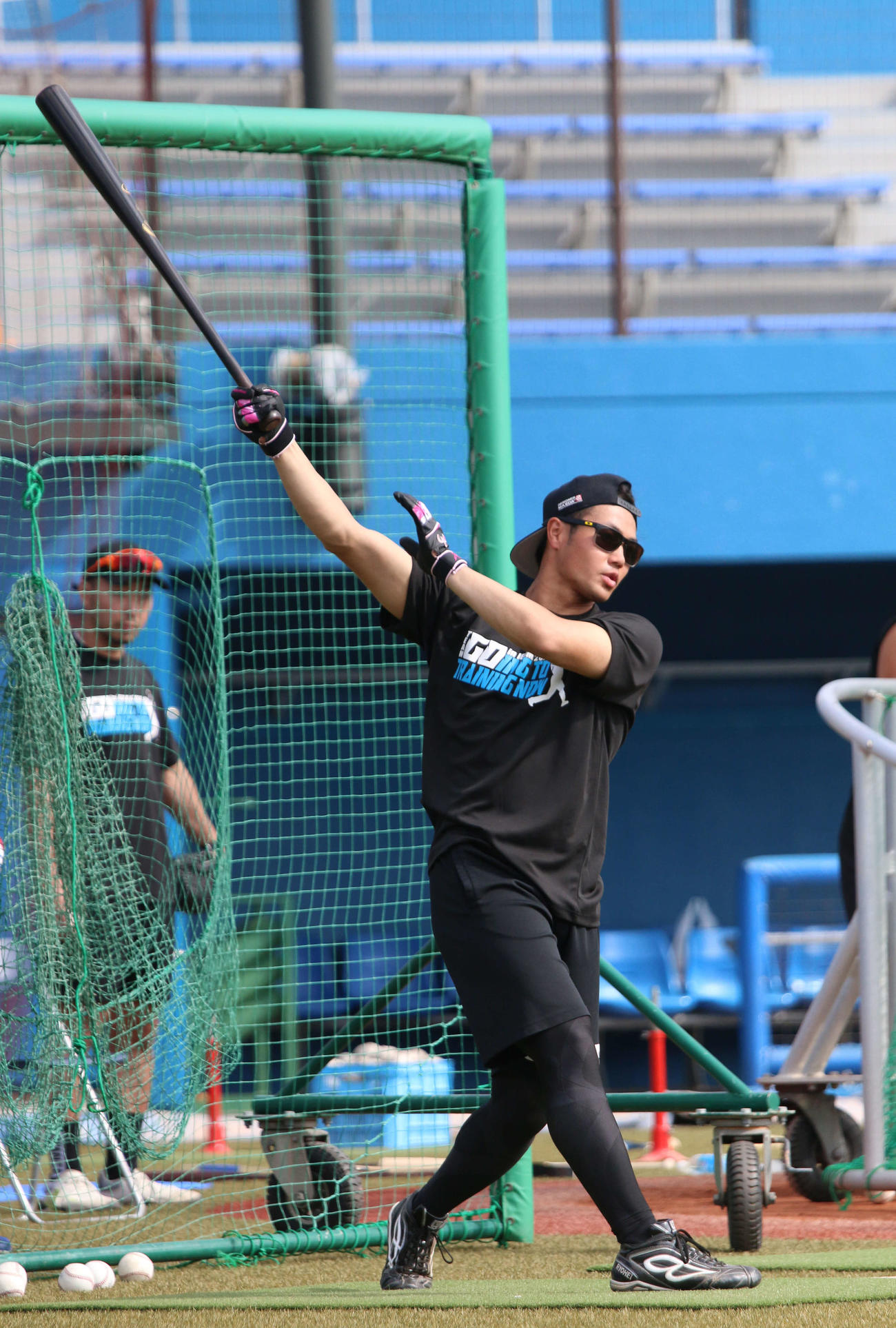 沖縄・伊江村での自主トレを公開した日本ハム細川（撮影・木下大輔）