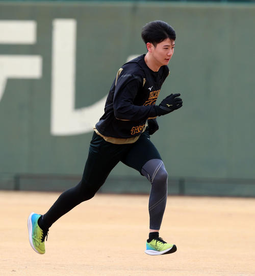 阪神】トリプルスリー目指すドラ3山田脩也、走りの専門家の指導受け