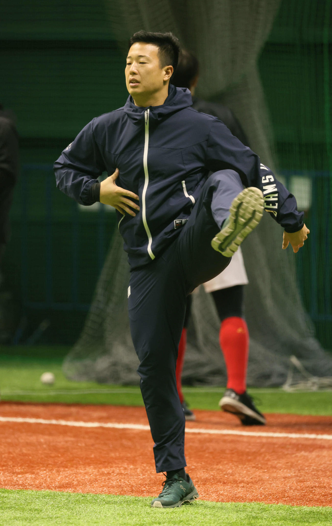 合同自主トレに参加し、練習する広島塹江（撮影・加藤孝規）