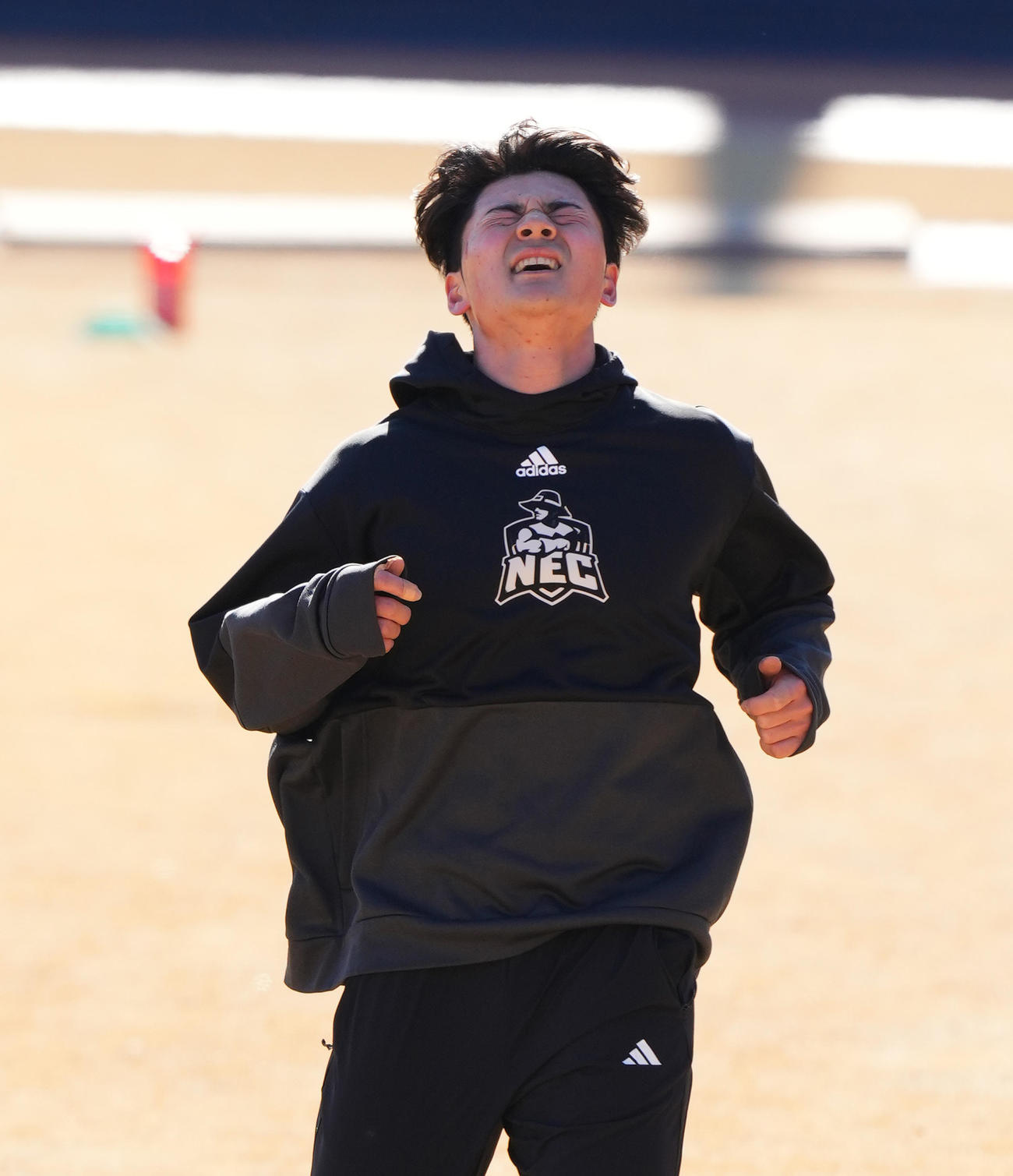 自主トレでダッシュを繰り返す日本ハム清宮（撮影・菅敏）