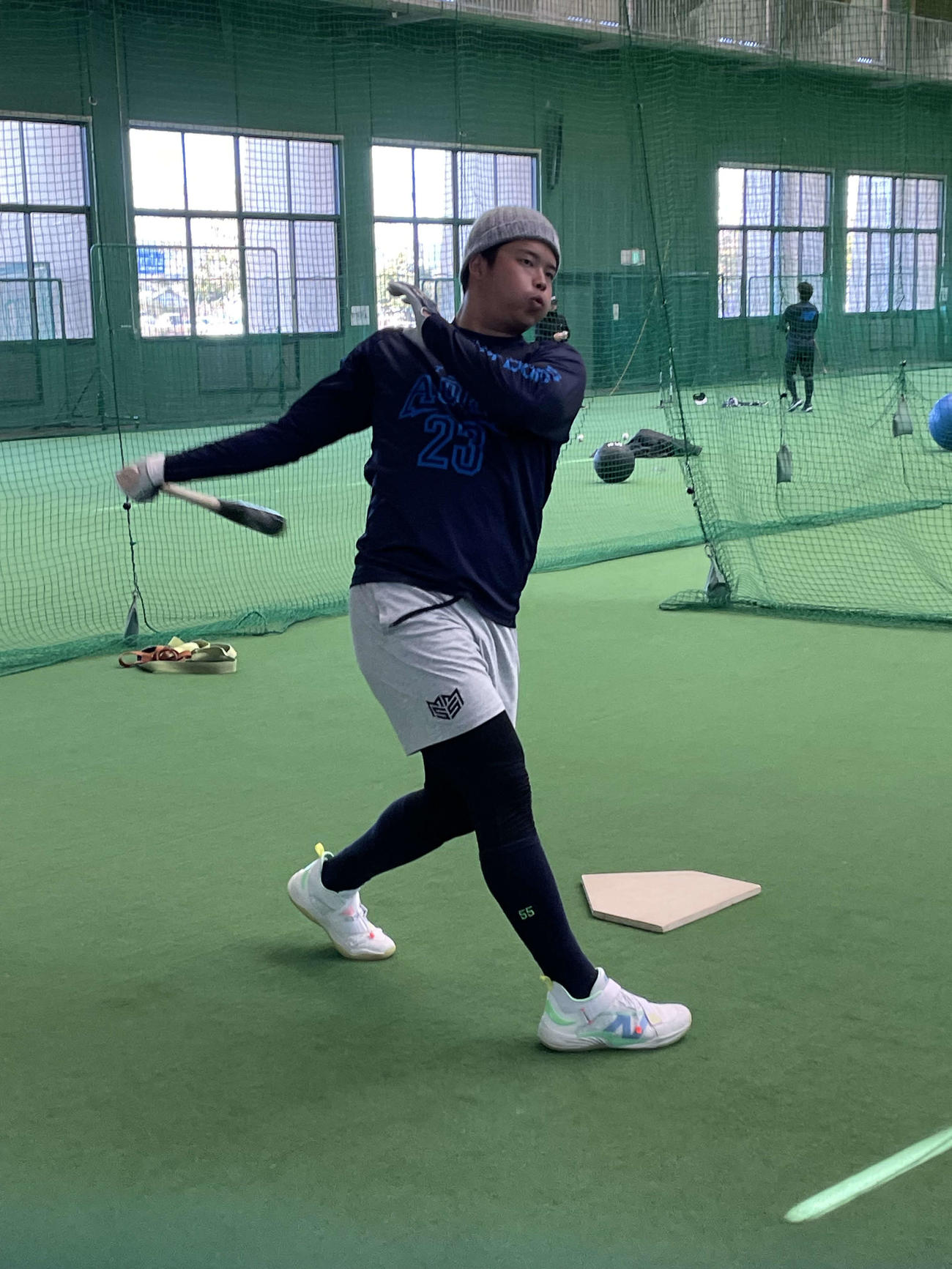 自主トレを公開したヤクルト村上