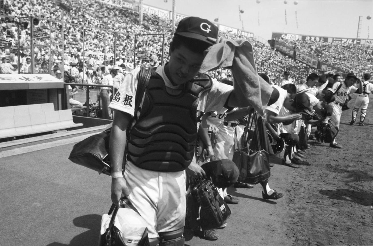 1988年8月20日、準々決勝で福岡第一に敗れ、甲子園を去る谷繁