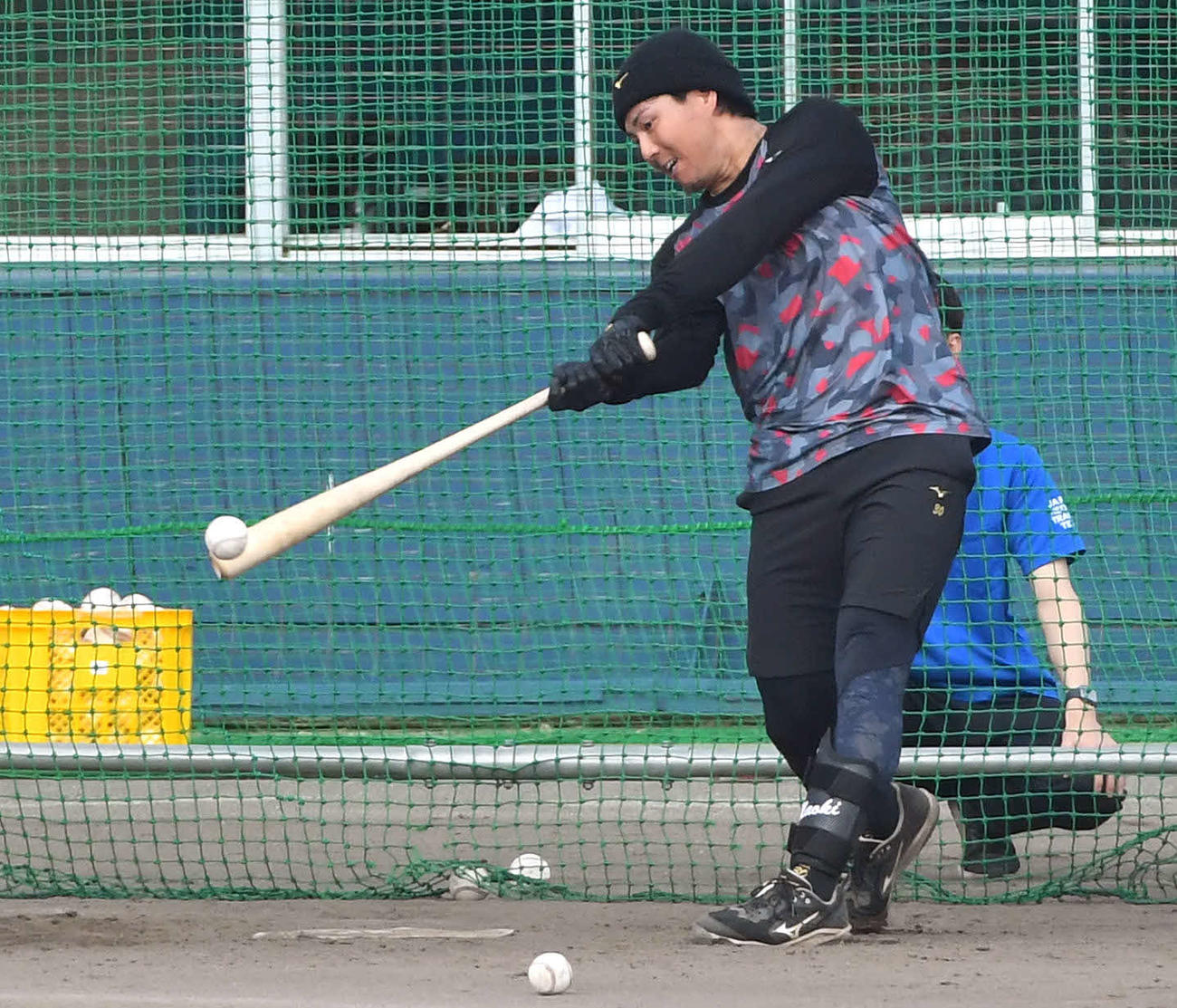 フリー打撃を行うソフトバンク佐藤直（撮影・岩下翔太）