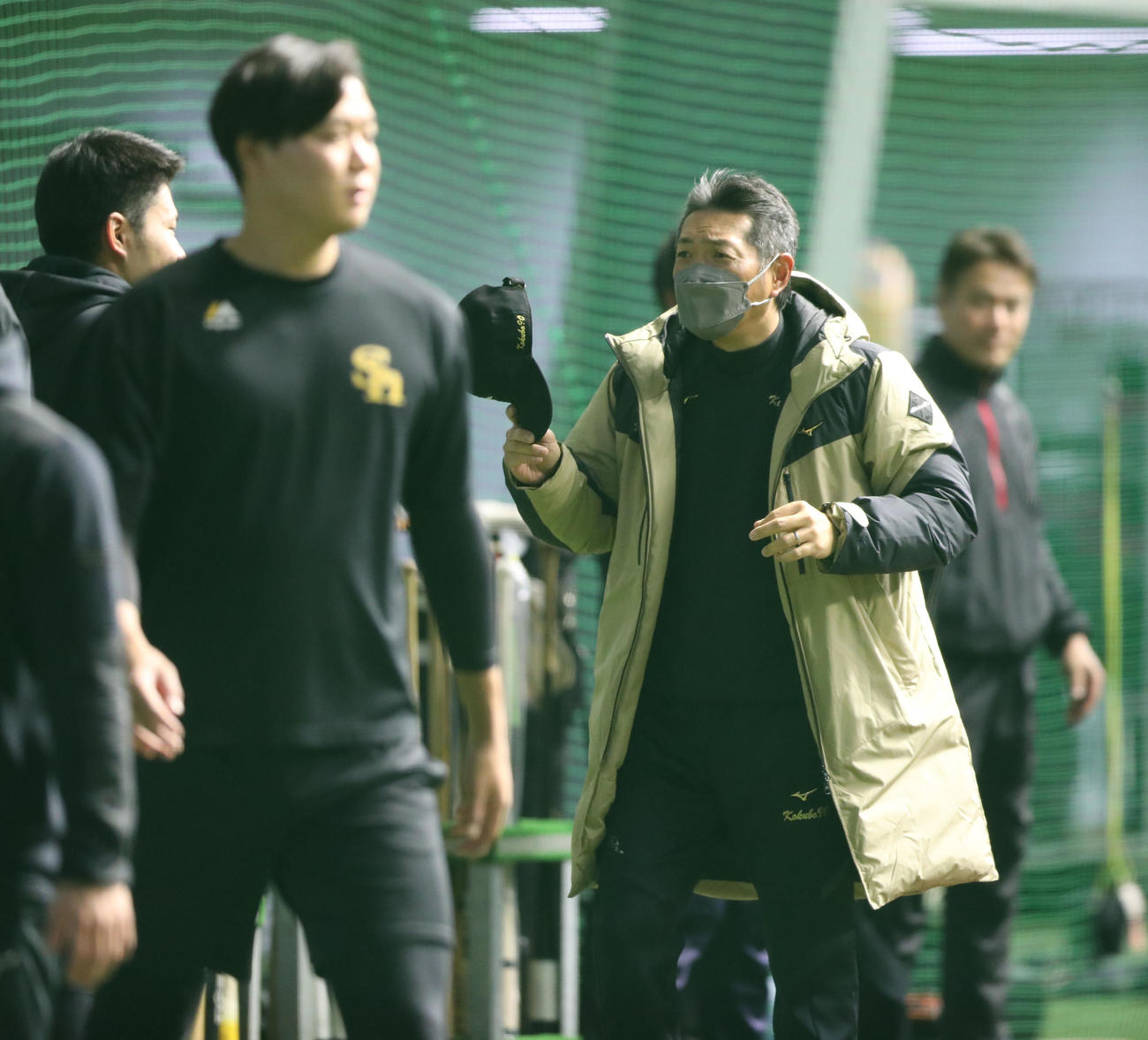 タマホームスタジアム筑後を視察に訪れた小久保監督（撮影・梅根麻紀）