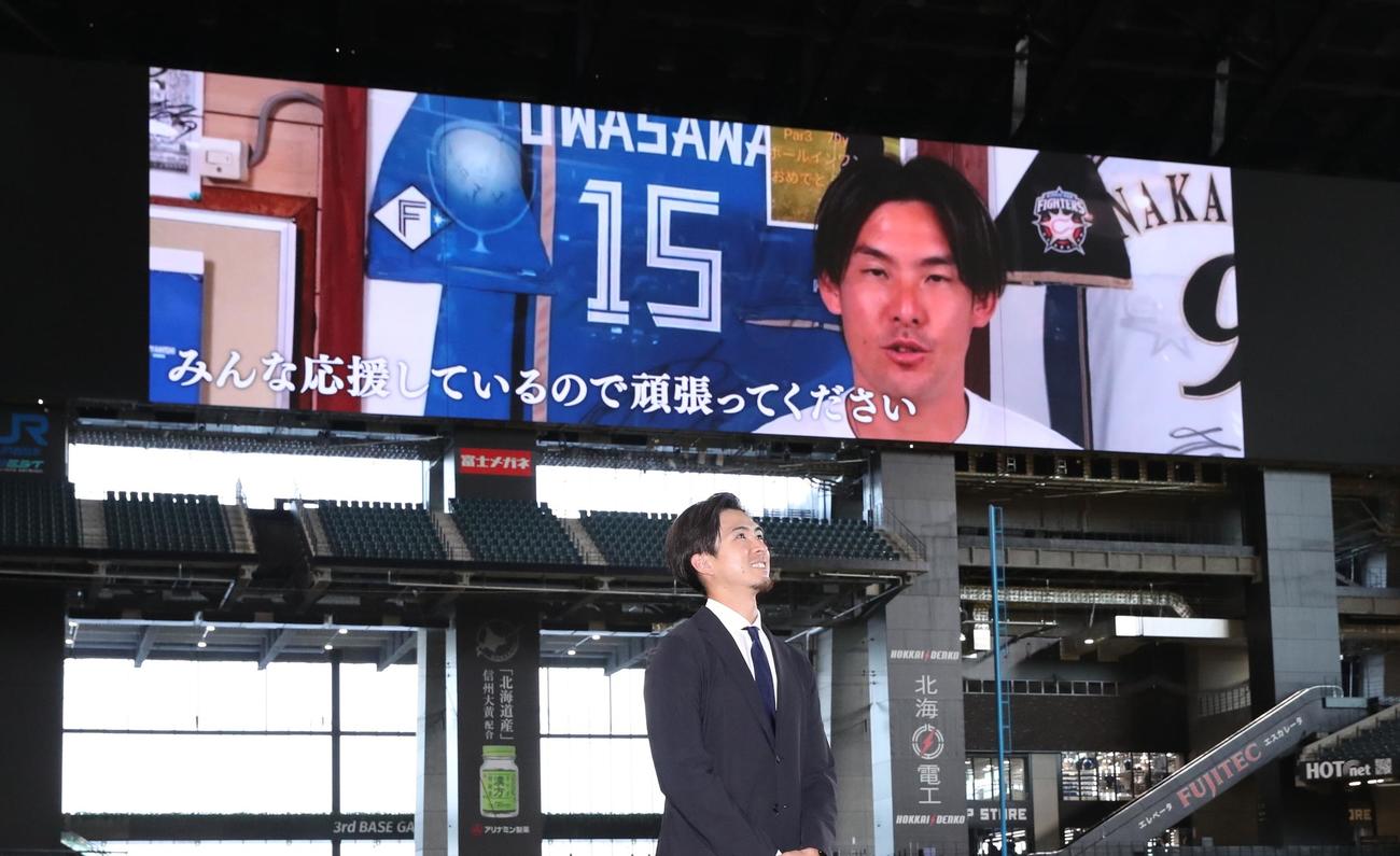 上沢のレイズ移籍で、ビデオメッセージで激励するヤクルト高梨（撮影・黒川智章）