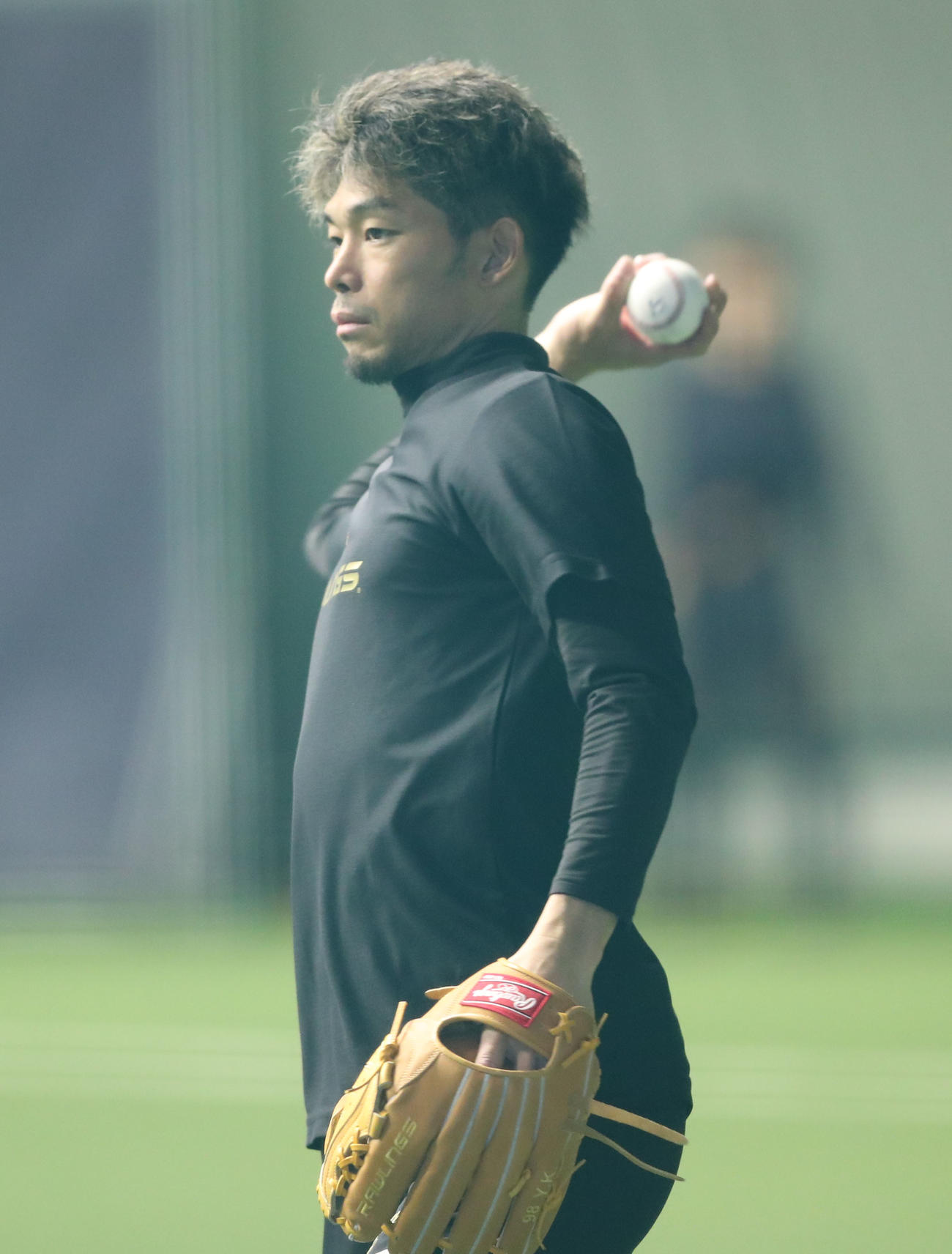 キャッチボールで調整する又吉（撮影・梅根麻紀）
