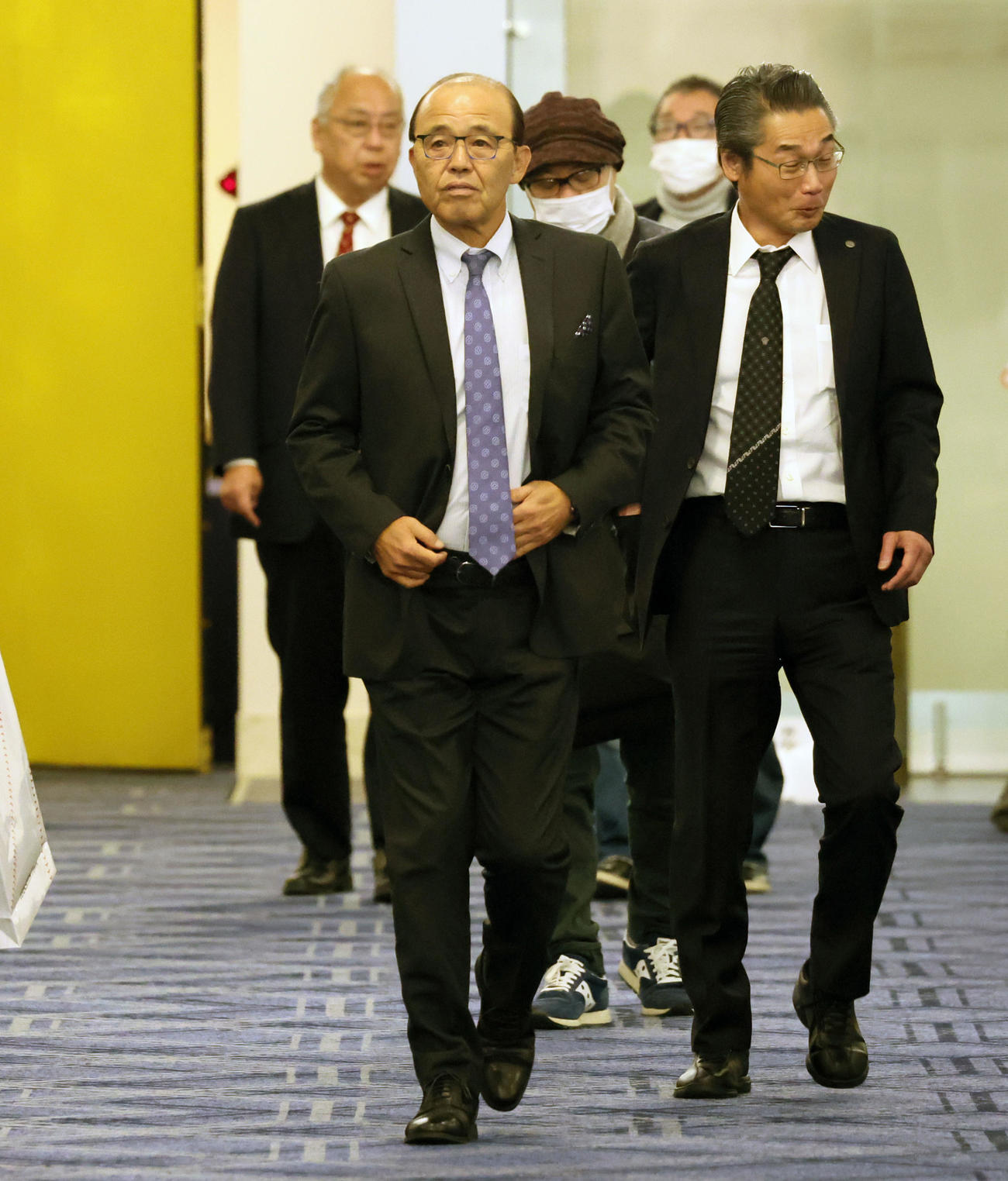阪神の合同スタッフ会議に出席する岡田監督（撮影・加藤哉）