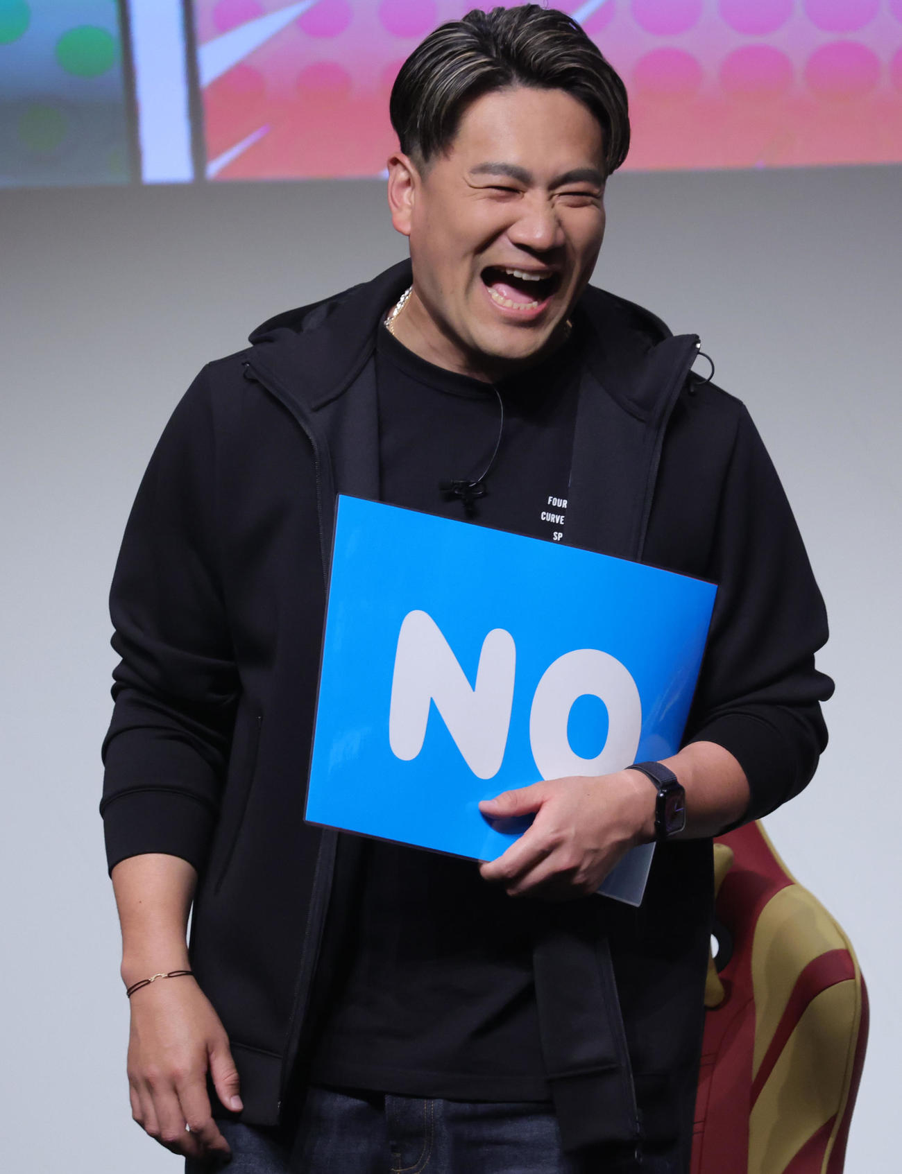 ファンミーティングで笑顔を見せる楽天田中将（撮影・野上伸悟）