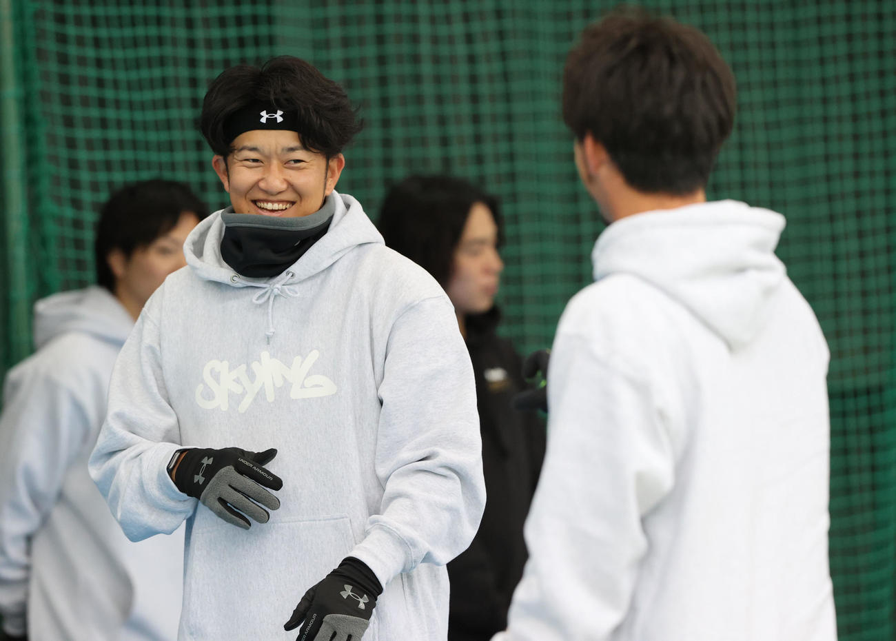 体幹トレーニングを行う岩貞（撮影・梅根麻紀）