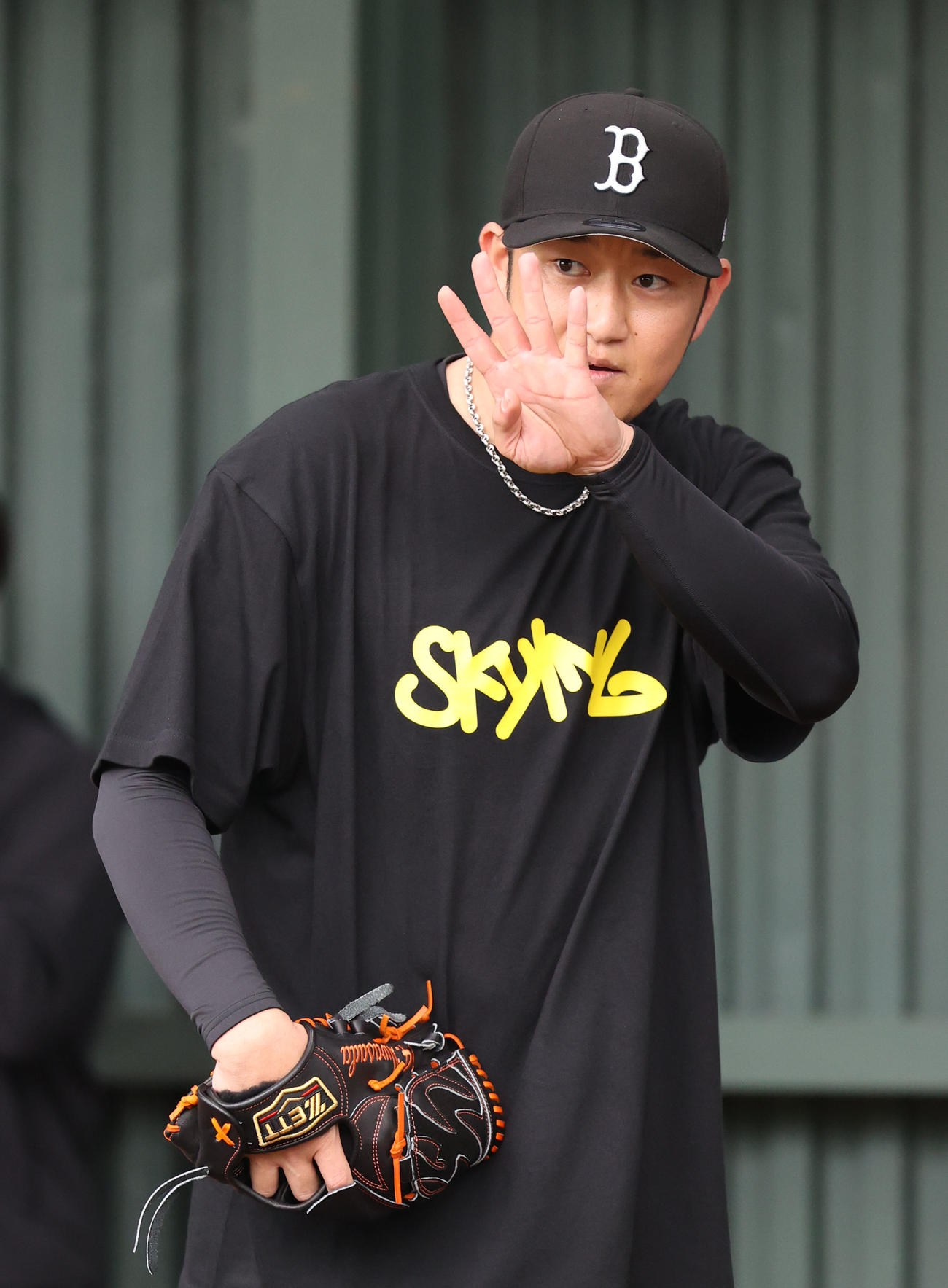ブルペンに入った岩貞（撮影・梅根麻紀）