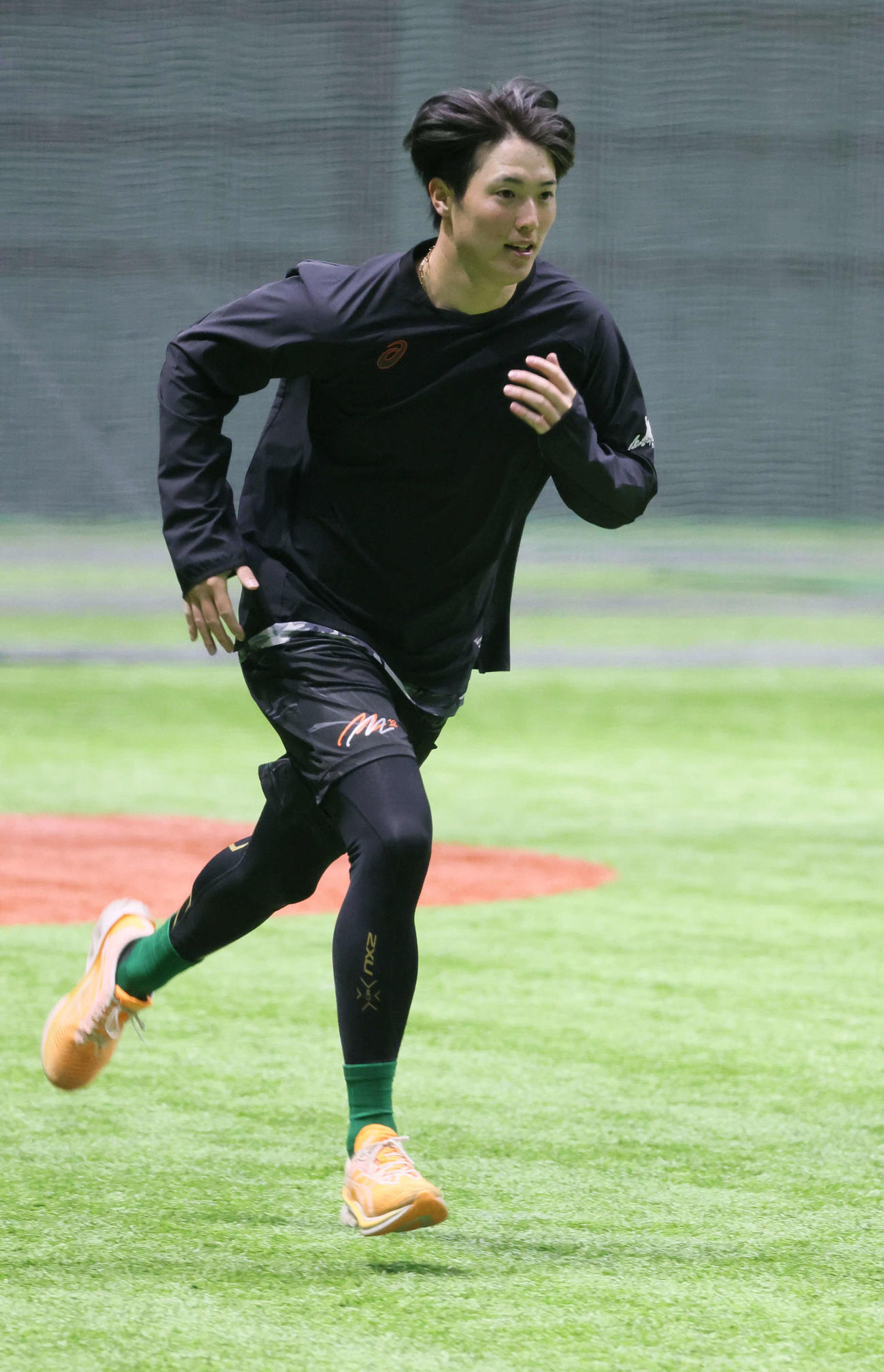 合同自主トレでシャトルランをする広島森下（撮影・加藤孝規）