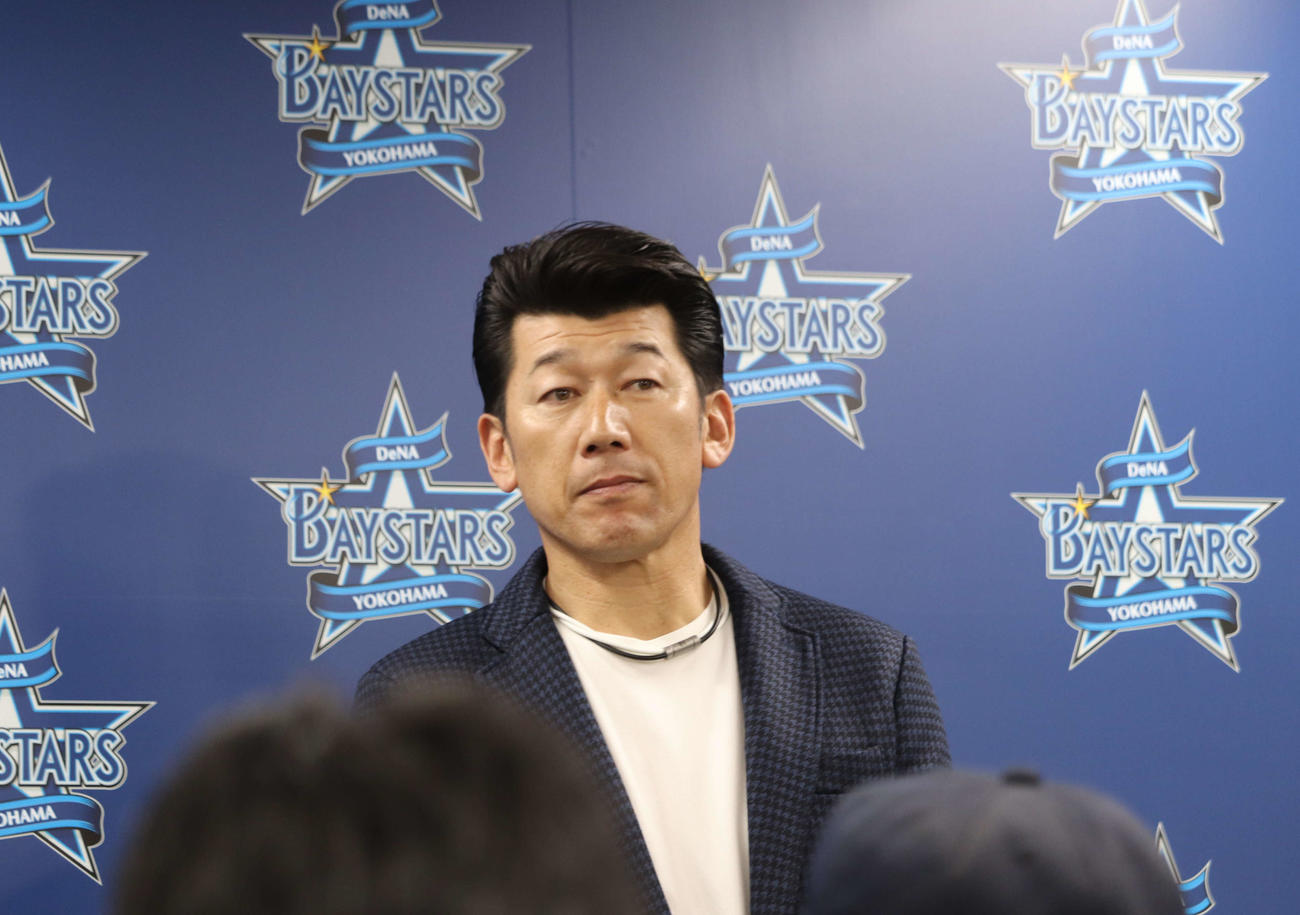 「第12回ベイスターズカップ」の組み合わせ抽選会に出席したDeNA三浦監督（撮影・小早川宗一郎）