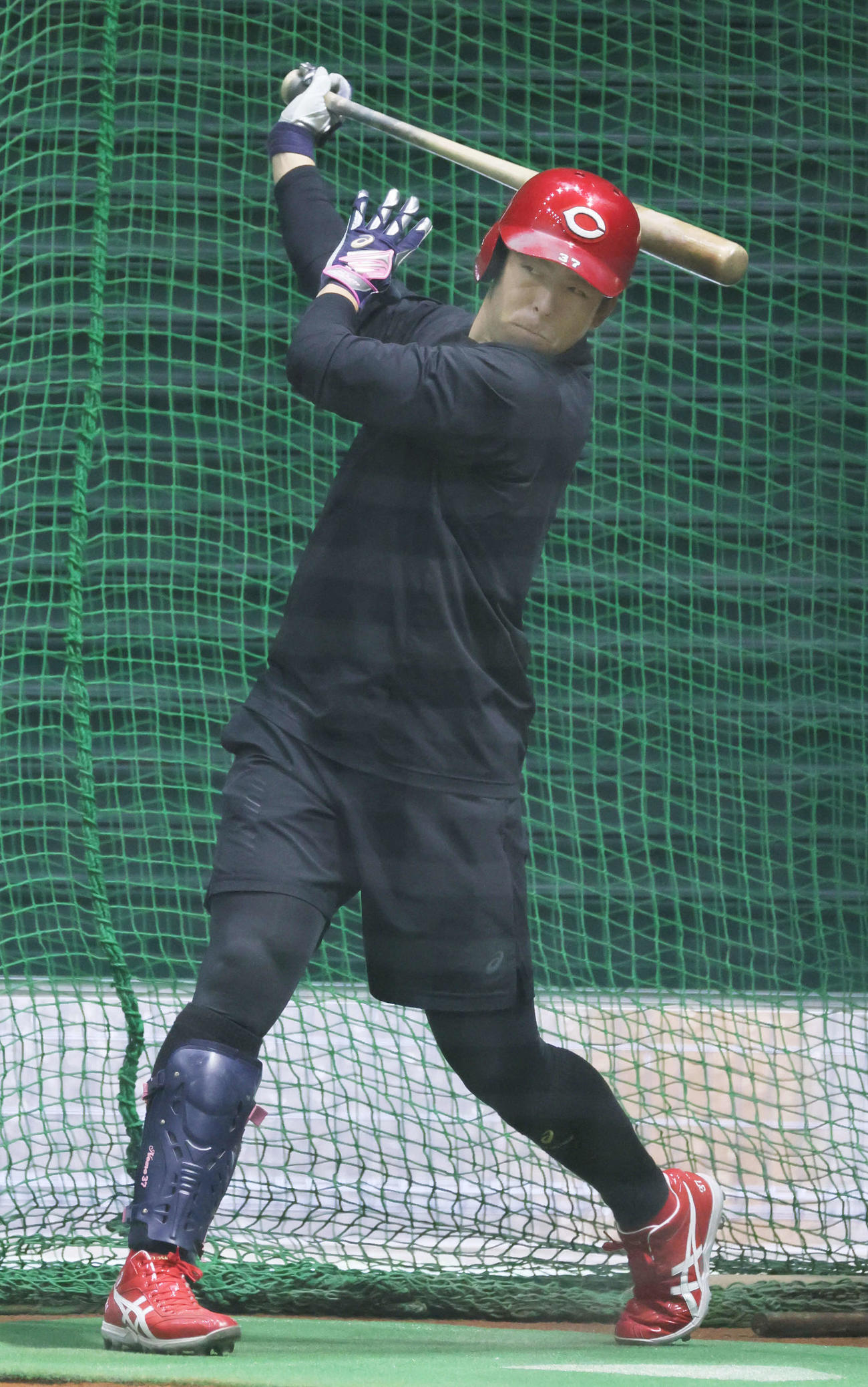 合同自主トレで打撃練習をする広島野間（撮影・加藤孝規）