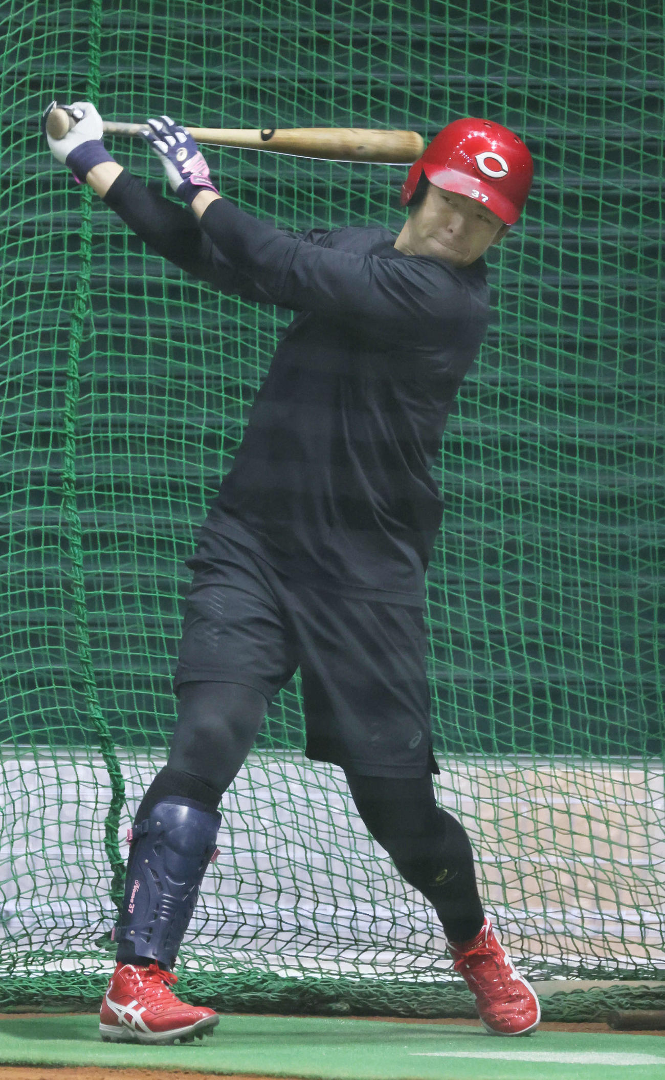 合同自主トレで打撃練習をする広島野間（撮影・加藤孝規）