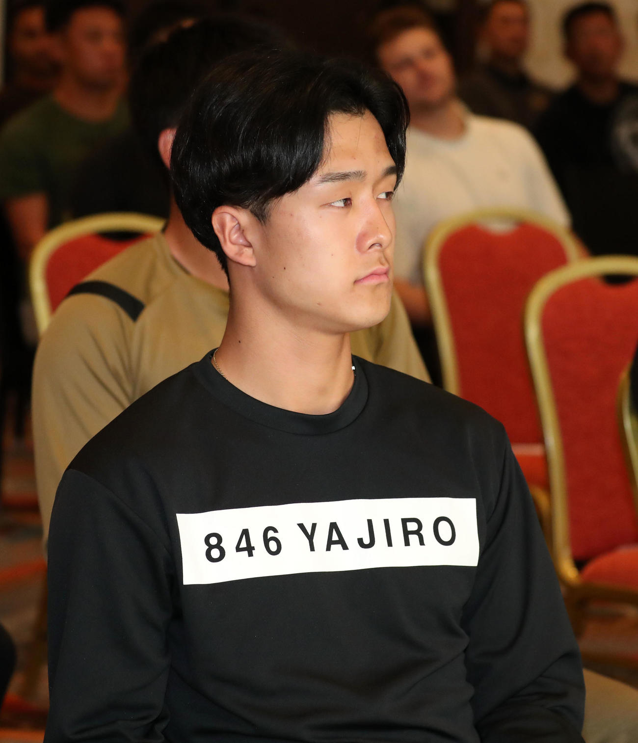 キャンプ前日ミーティングに参加する小幡らナイン
