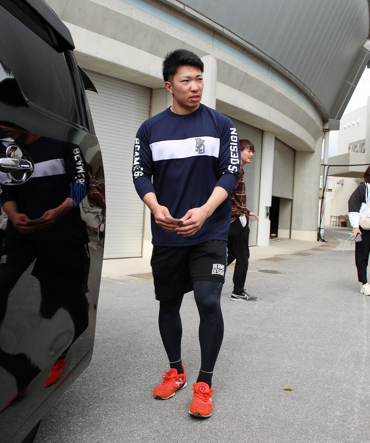 合同自主トレ休日も球場へ来てトレーニングを行った石井（撮影・加藤哉）