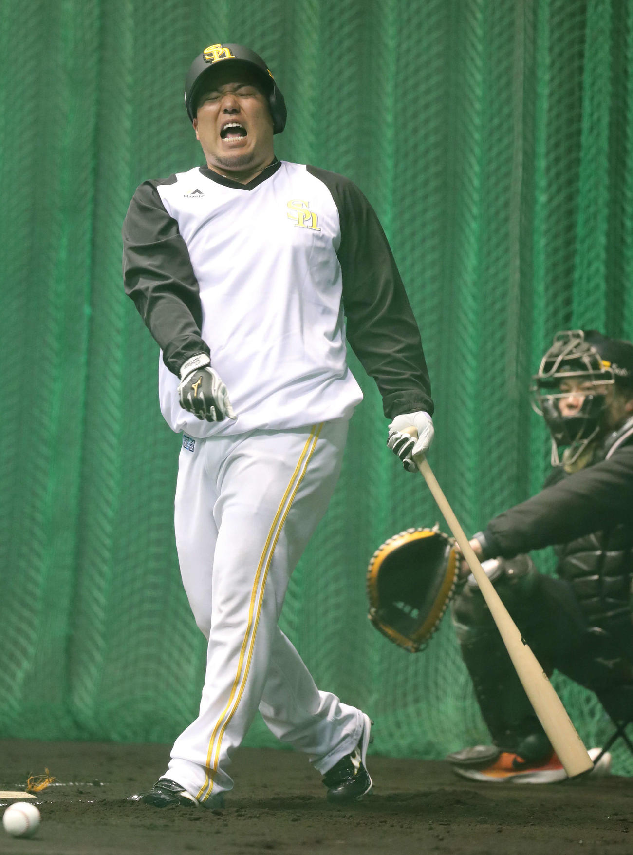 打撃練習をする山川（撮影・梅根麻紀）