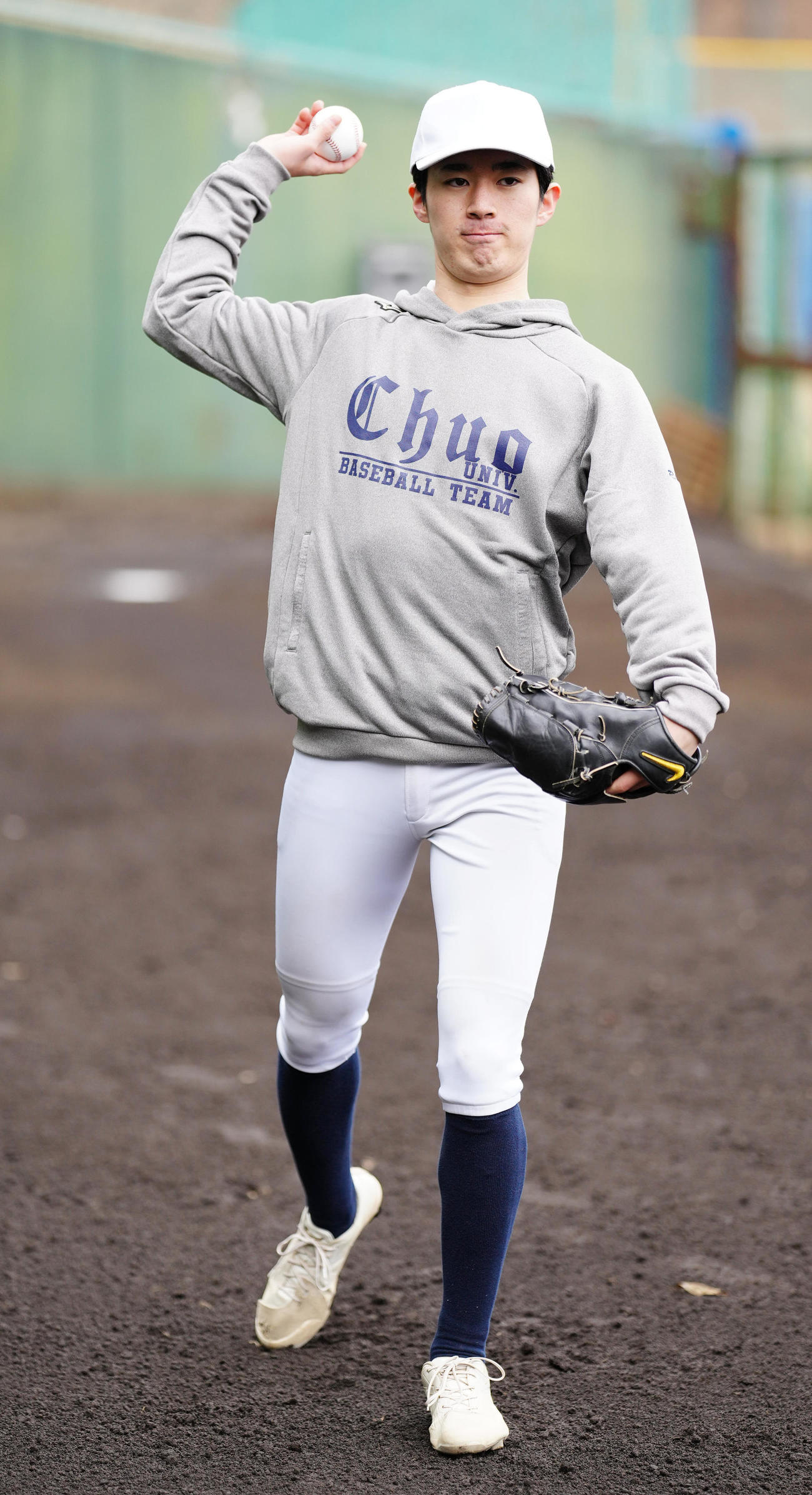 中大の練習に参加した大船渡・佐々木怜（撮影・江口和貴）