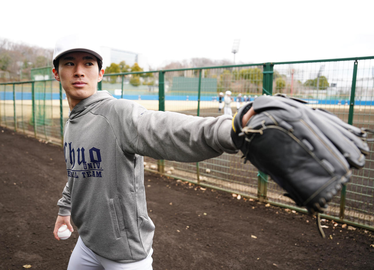 進学先である中大の練習に参加した大船渡・佐々木怜（撮影・江口和貴）