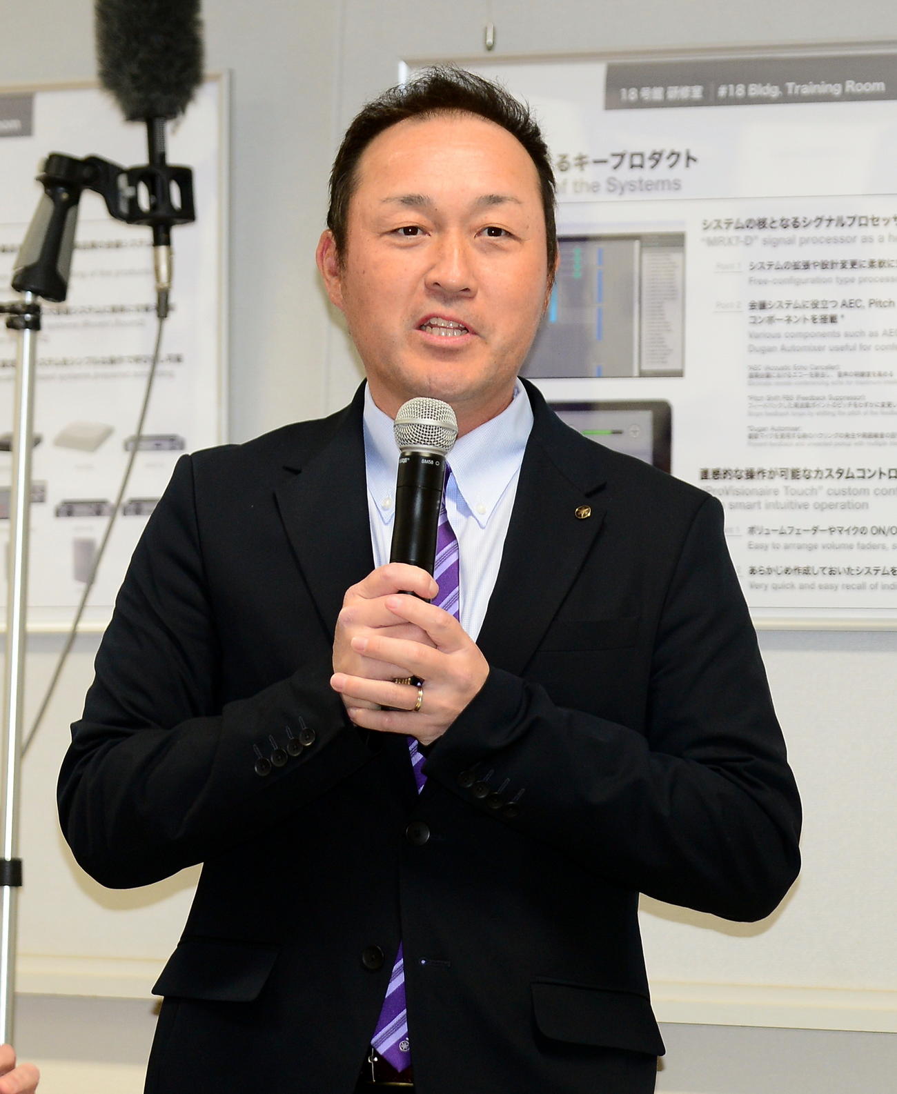 会見で語るヤマハ・申原監督