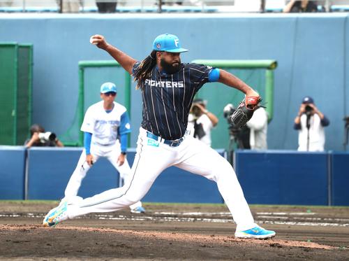 日本ハム紅白戦　3回に登板の紅組ザバラ（撮影・黒川智章）