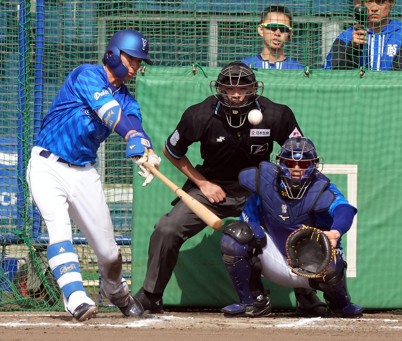 ライブBPで2打席凡退に終わったDeNA度会（撮影・たえ見朱実）