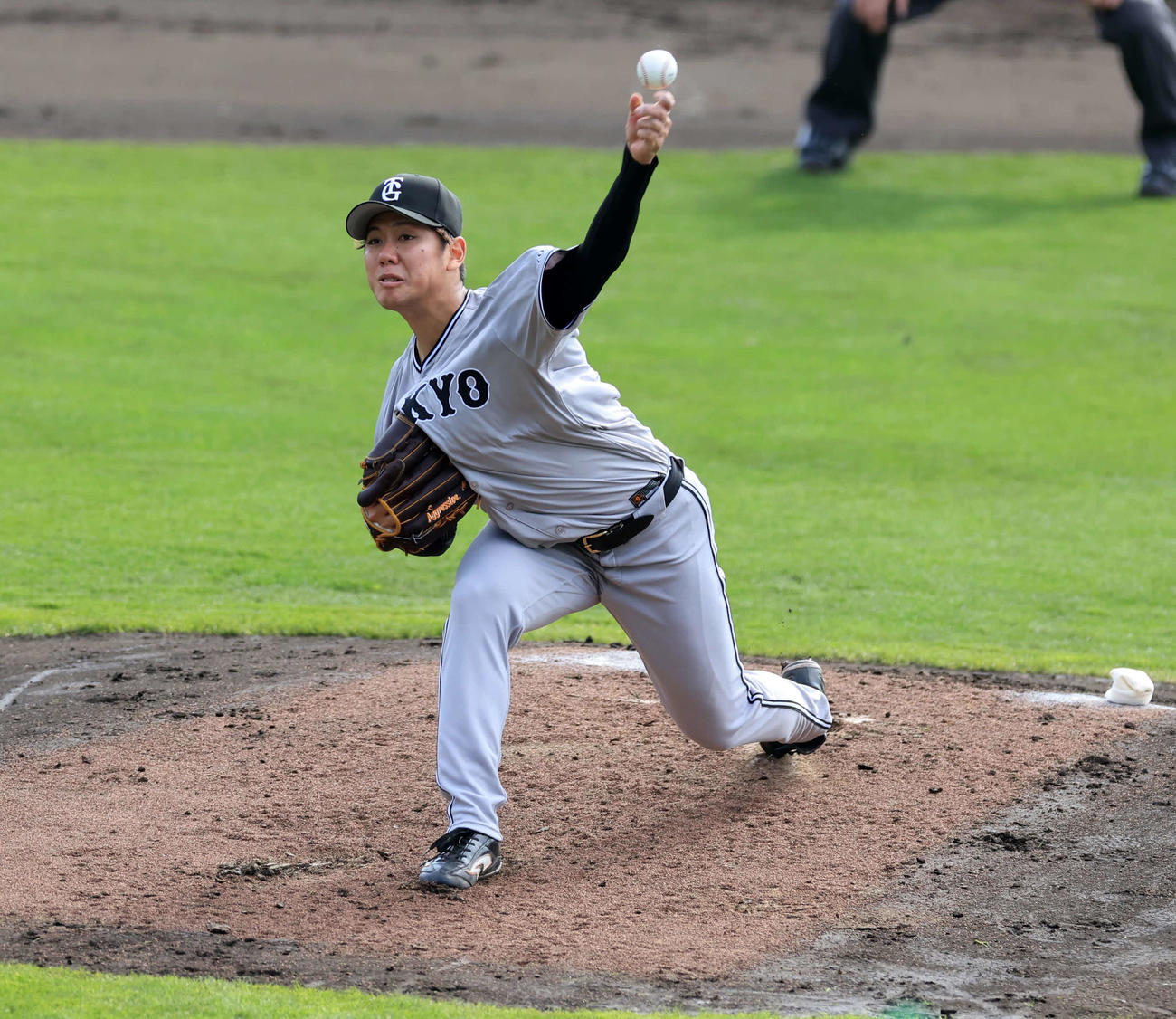 シート打撃に登板した巨人又木（撮影・浅見桂子）