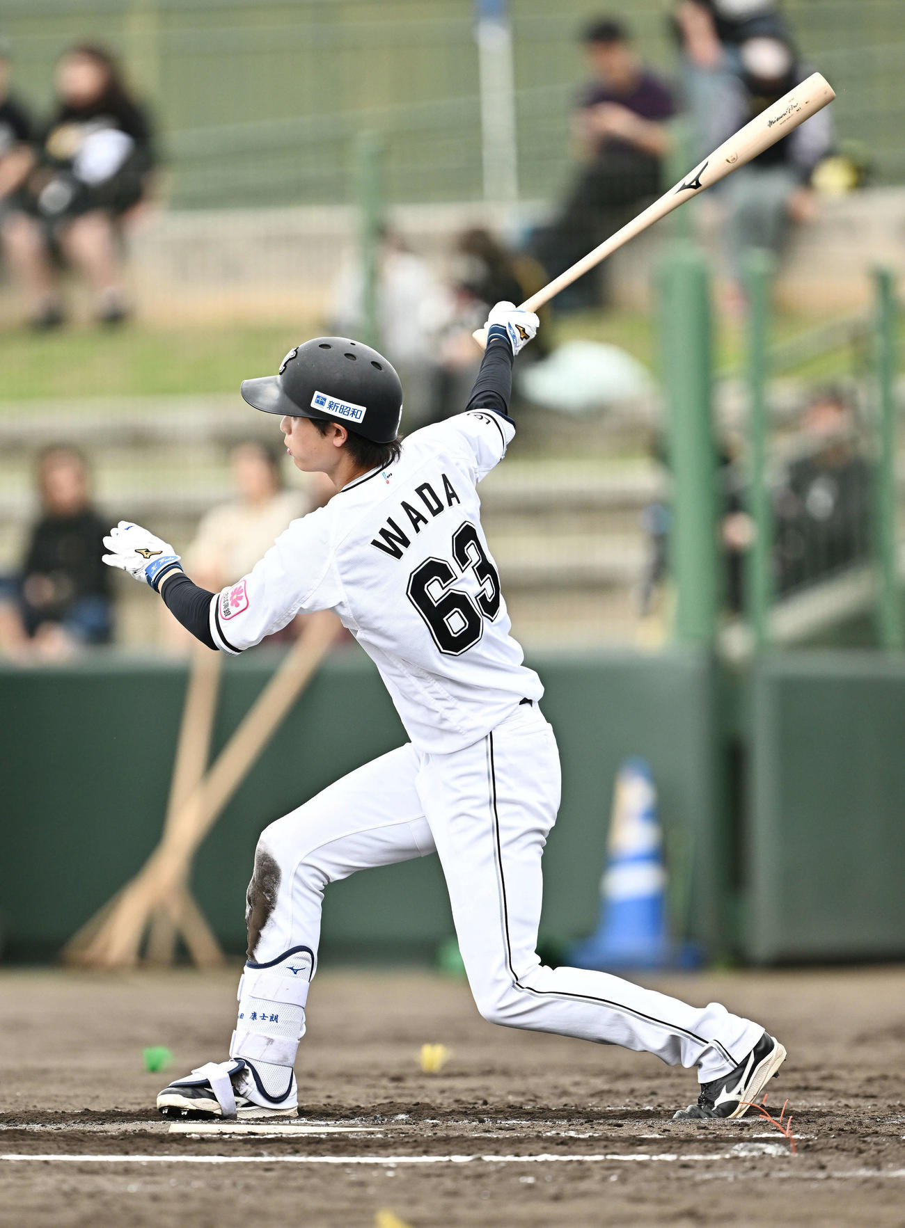 ライブBPの打席に臨むロッテ和田（撮影・滝沢徹郎）