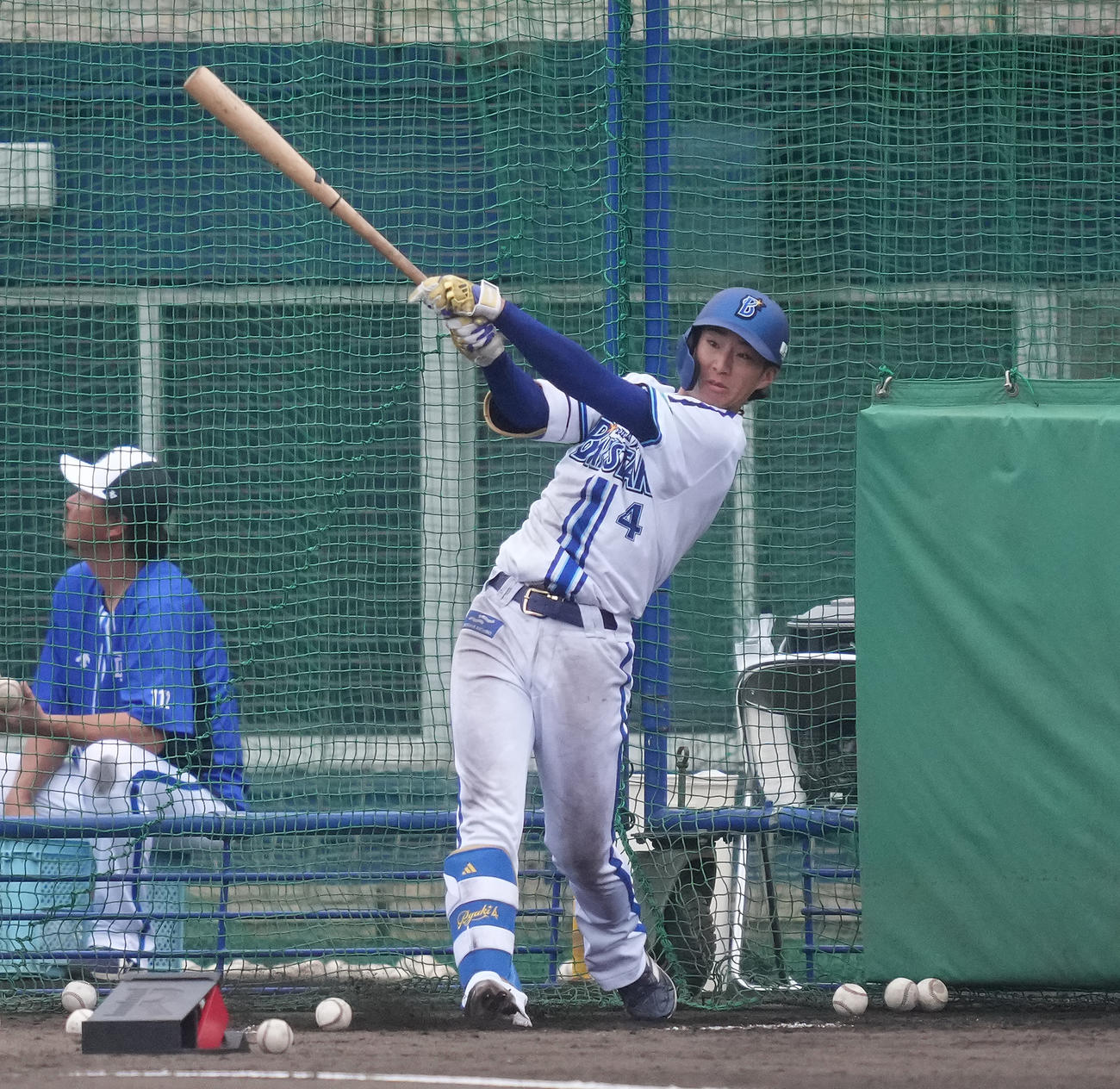 フリー打撃を行うDeNAドラフト1位の度会（撮影・たえ見朱実）