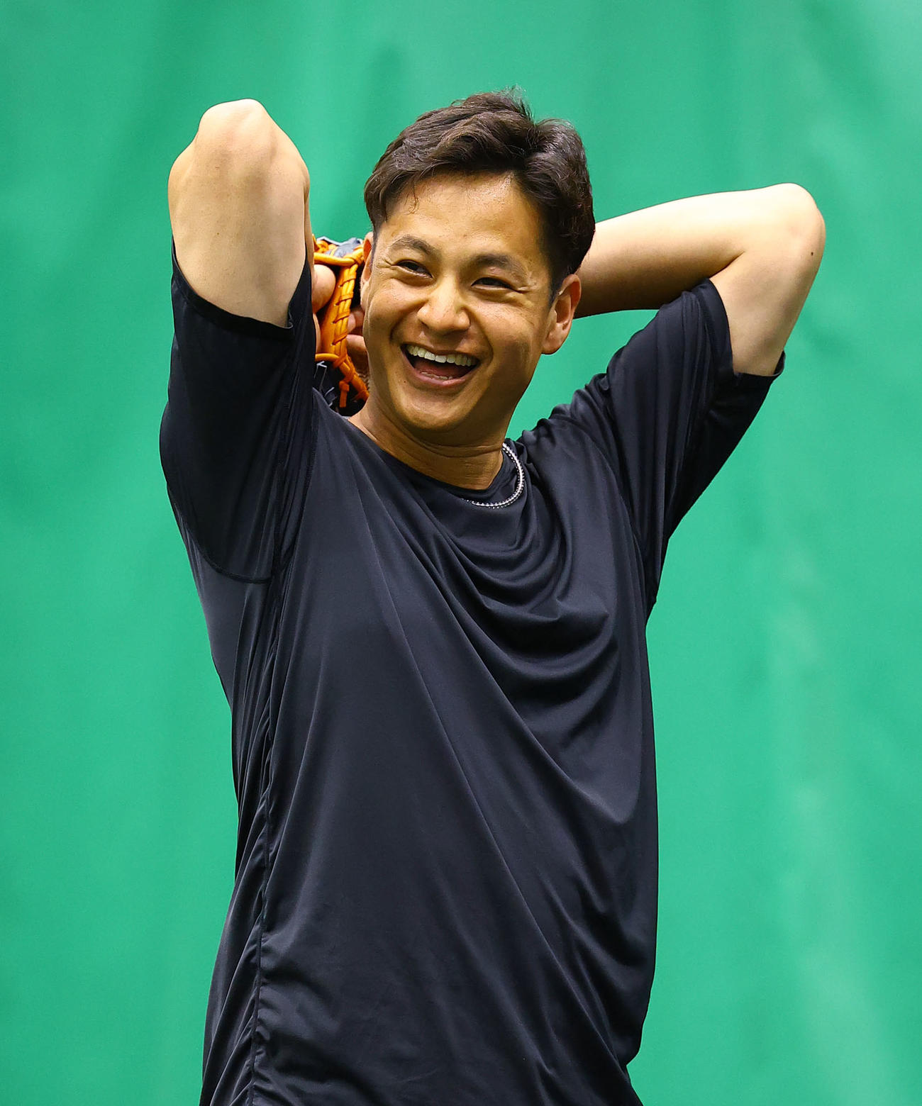 全体練習終了後にブルペンで投球練習する大竹（撮影・藤尾明華）