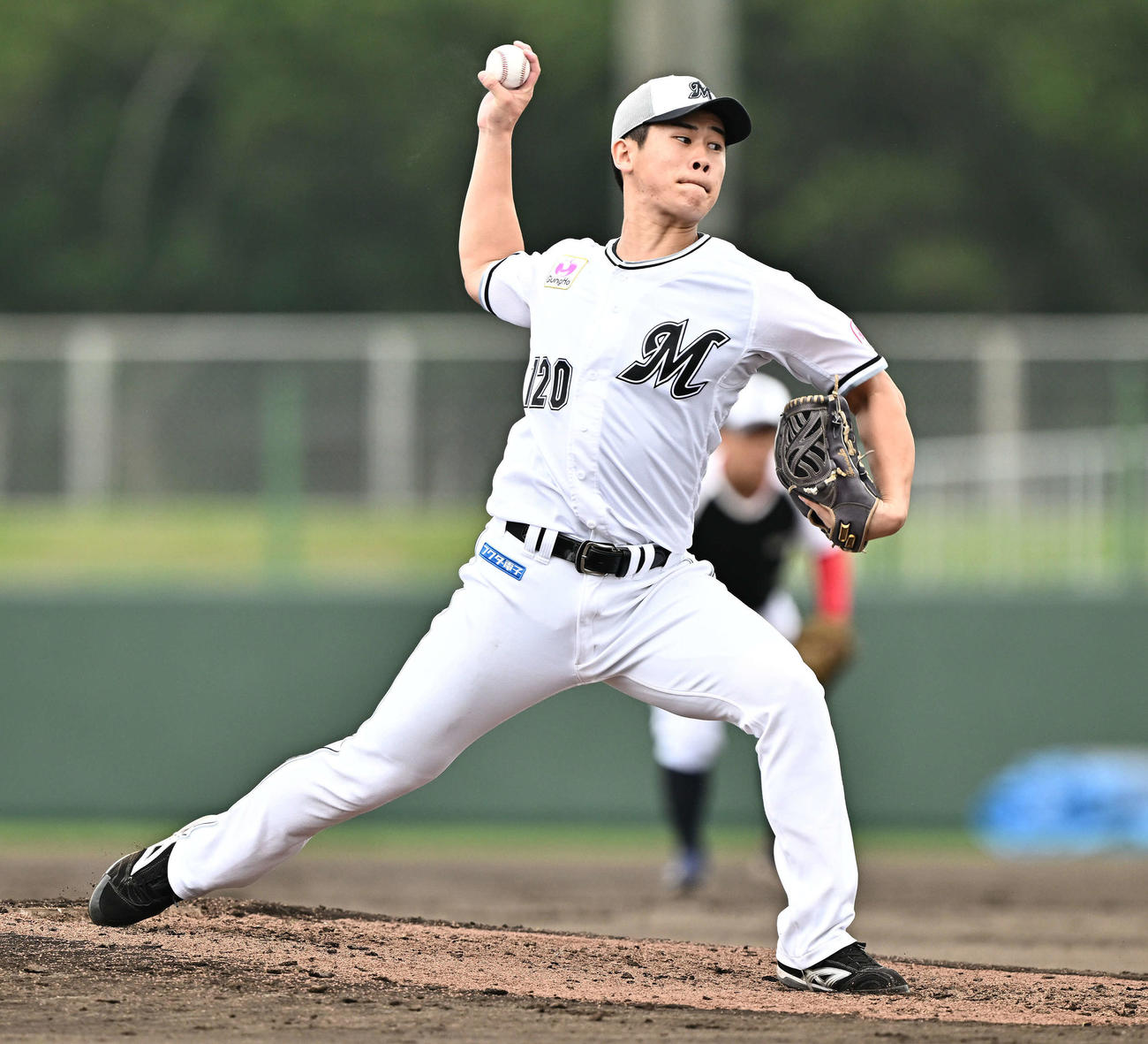 ライブBPで登板するロッテ田中楓（撮影・滝沢徹郎）