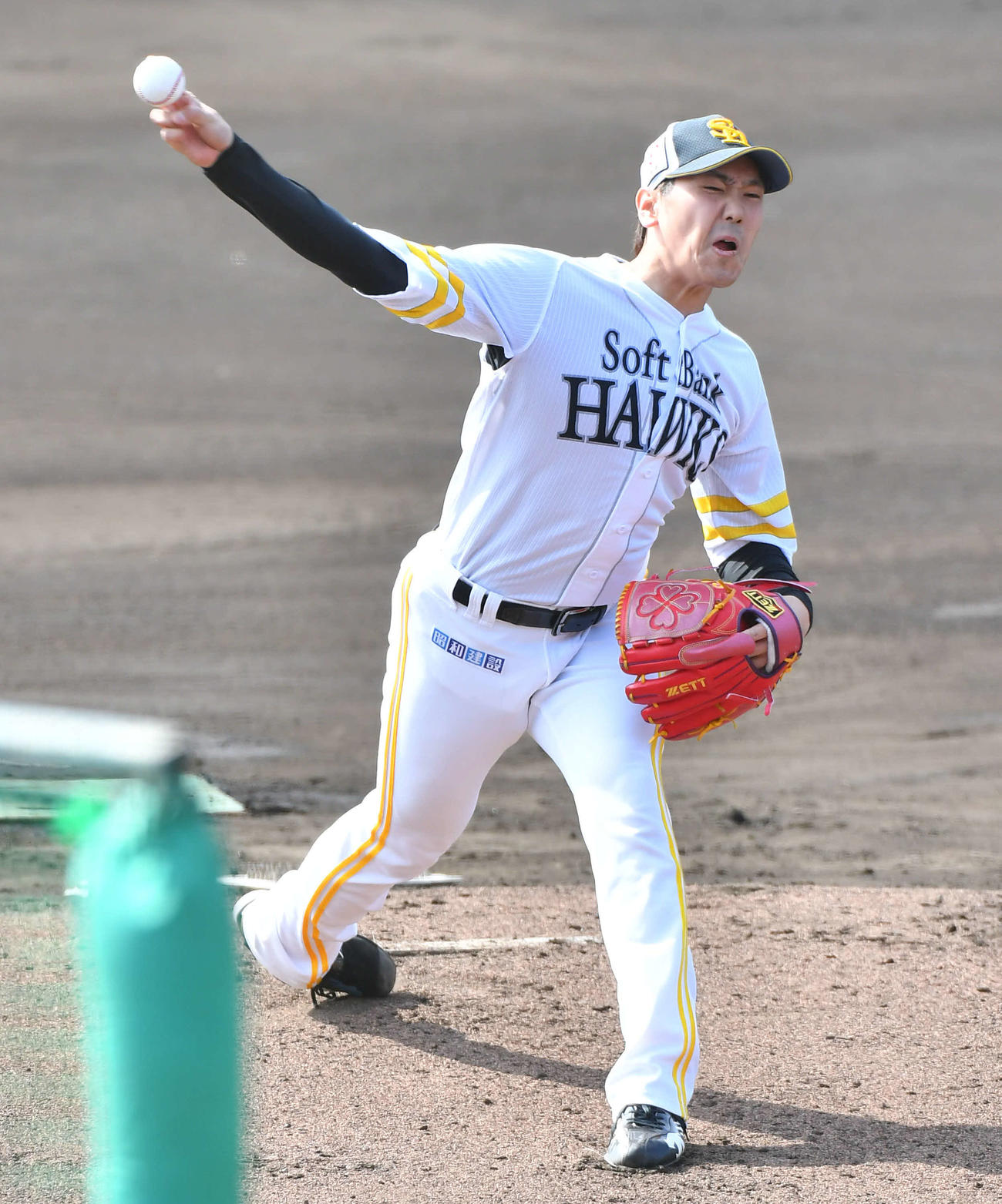 打撃投手で登板したソフトバンク石川（撮影・岩下翔太）