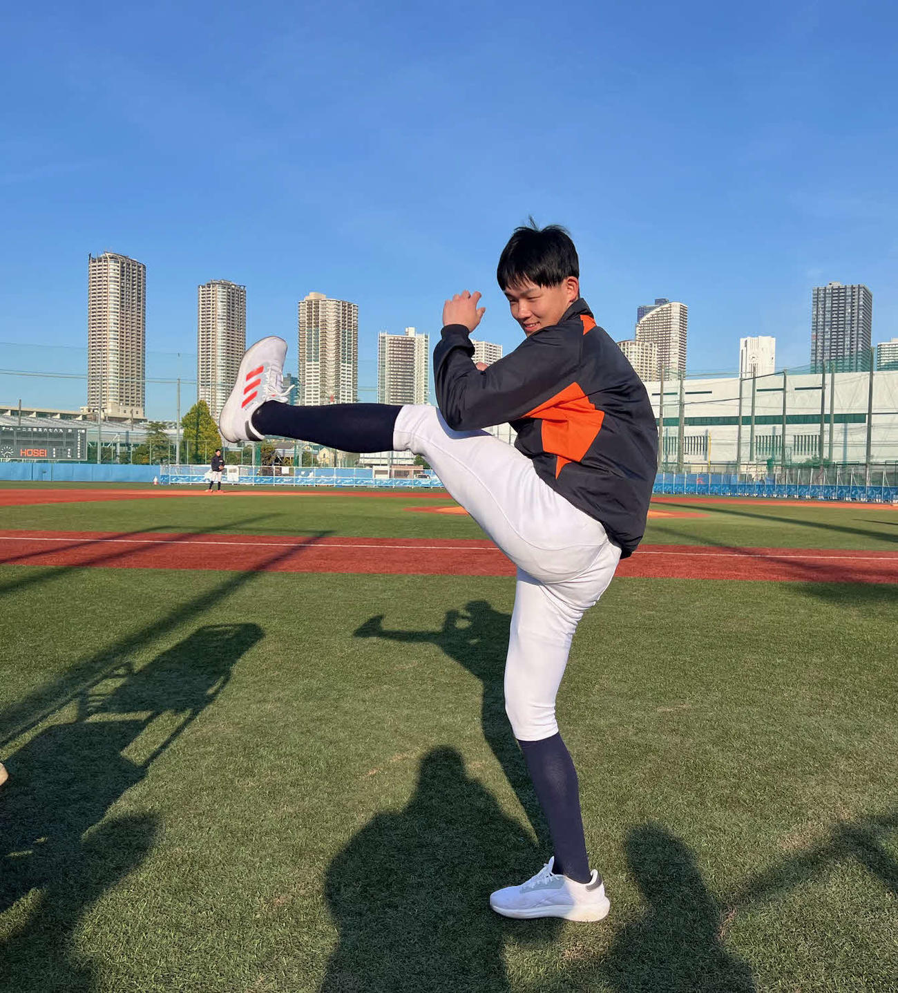 法大に入学する菅井颯投手（新1年）は日大山形時代にロッテ佐々木投手のフォームをまねた（撮影・金子真仁）