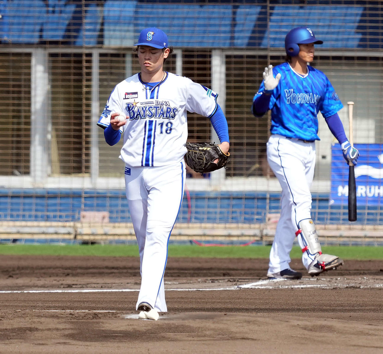 紅白戦　2回を投げ2失点の白組先発のDeNA小園（撮影・たえ見朱実）
