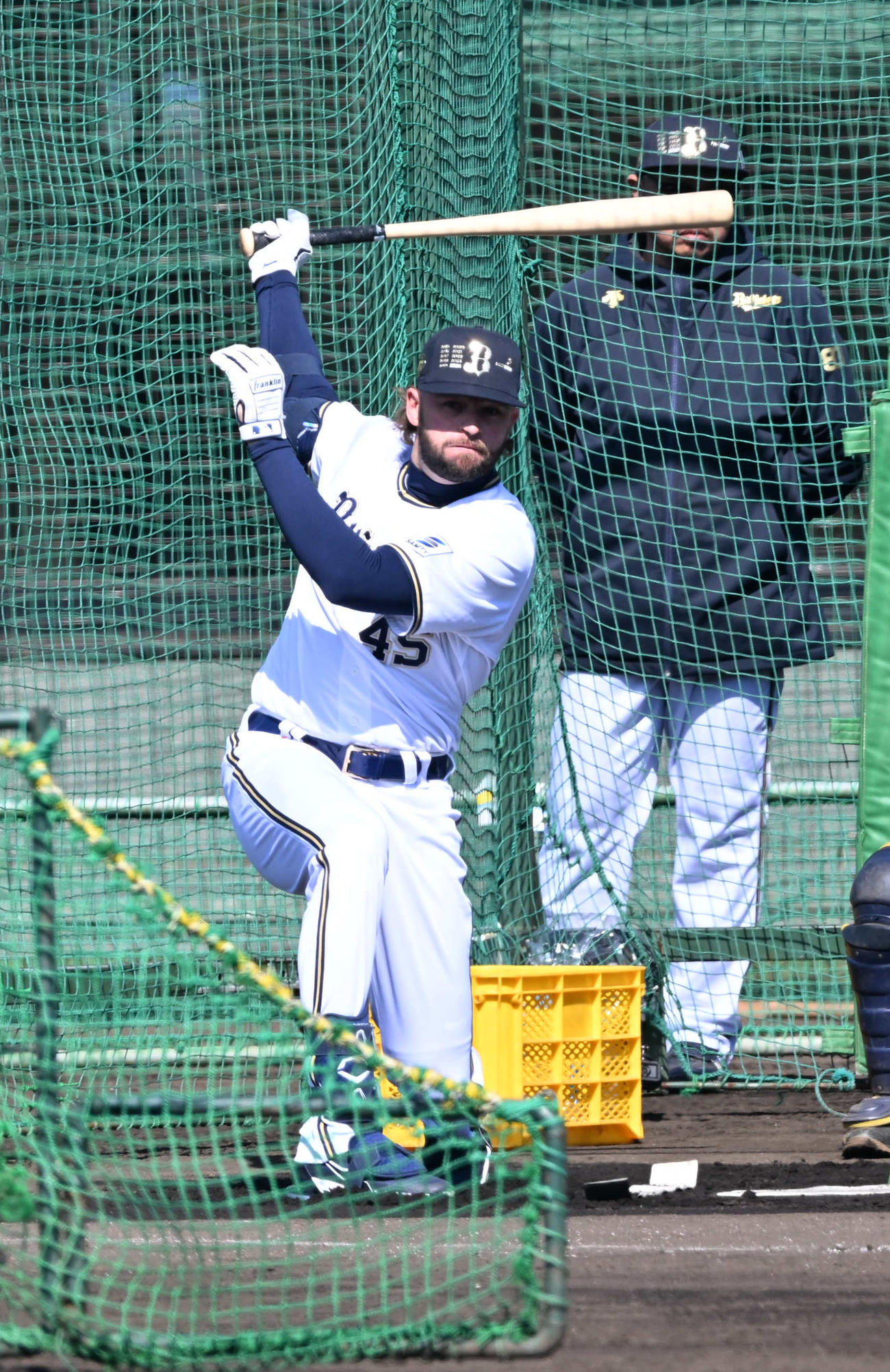 フリー打撃で鋭い打球を放つオリックス・トーマス（撮影・和賀正仁）