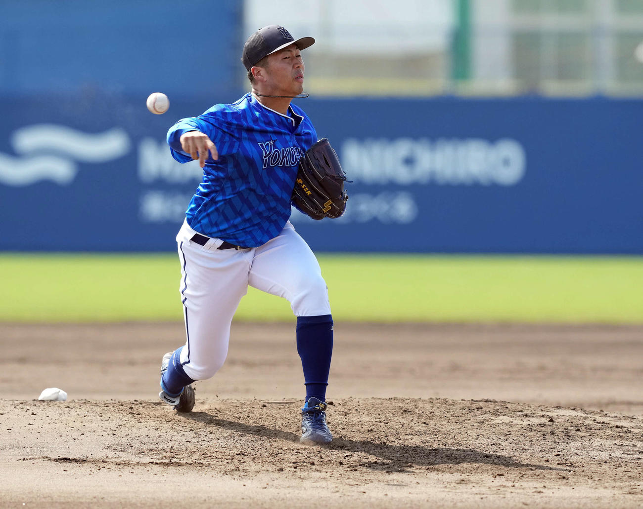 ライブBPで力投するDeNA松本凌（撮影・たえ見朱実）