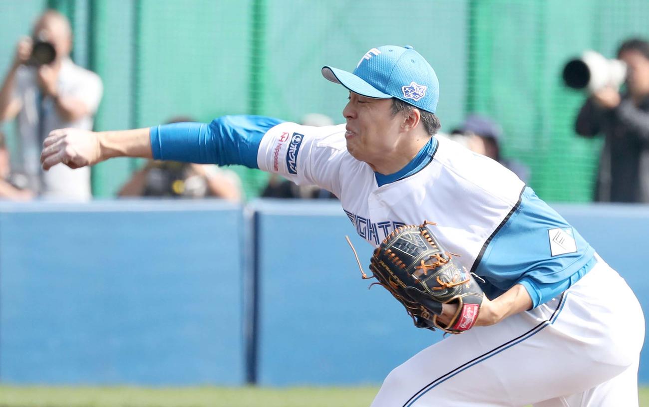日本ハム対楽天　4回に登板し打者を3人で抑える田中正（撮影・黒川智章）