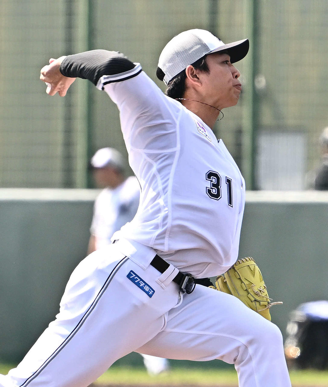 紅白戦　白組3番手のロッテ大谷（撮影・滝沢徹郎）