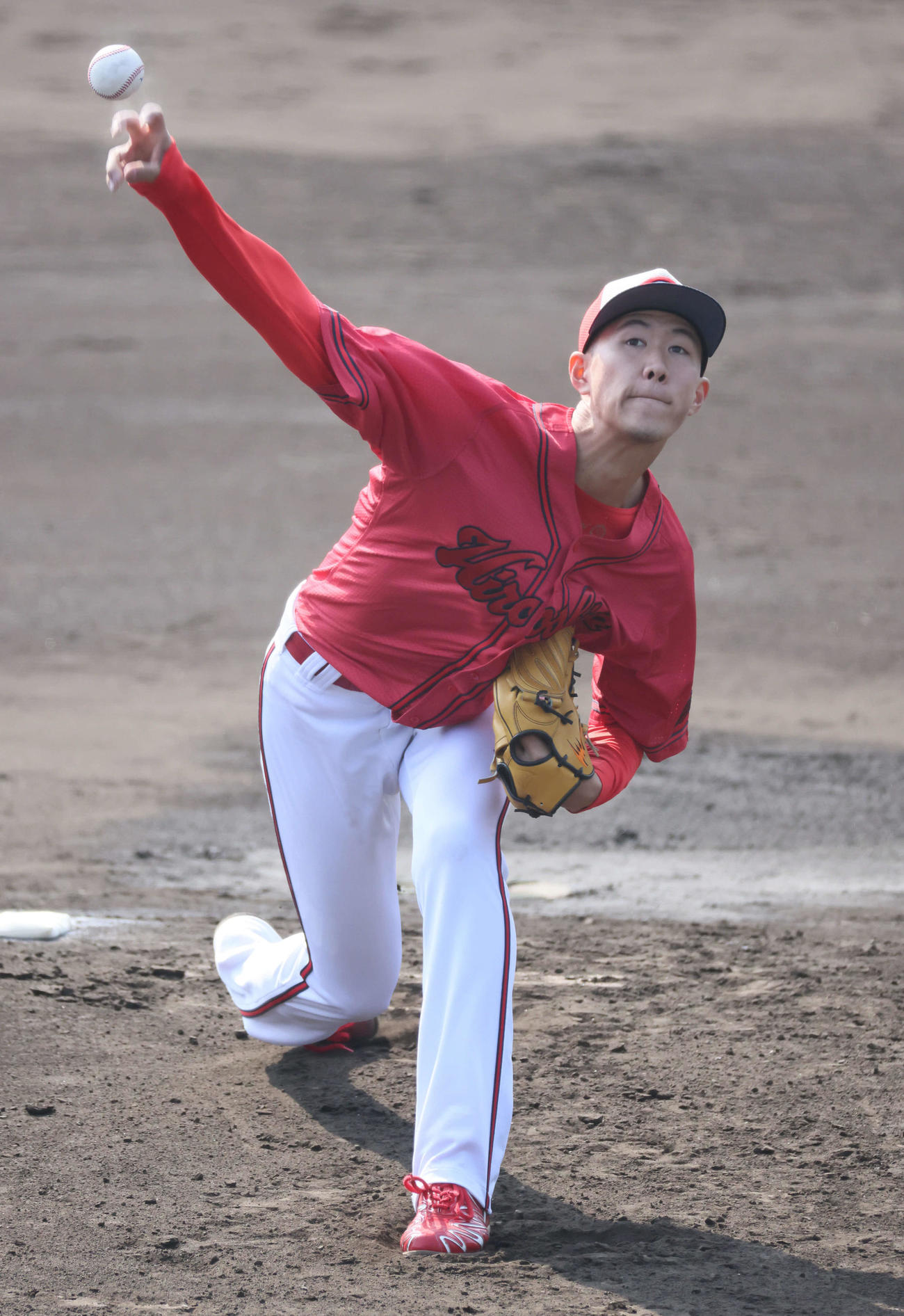 紅白戦　紅組先発の広島日高（撮影・加藤孝規）