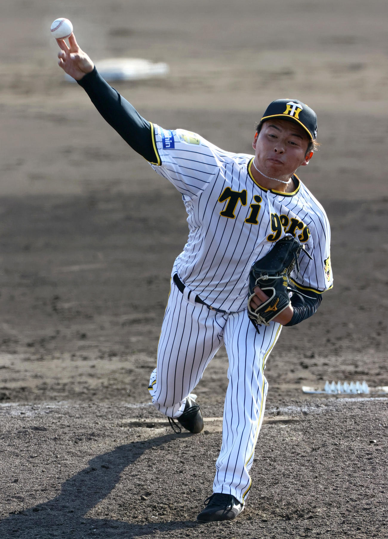 紅白戦　9回表に登板する白組椎葉（撮影・上山淳一）