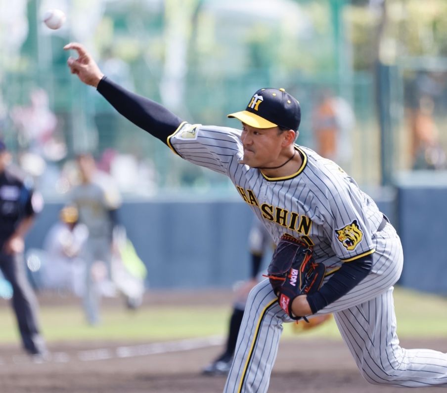 阪神春季キャンプ紅白戦　先発した紅組秋山拓巳（撮影・藤尾明華）