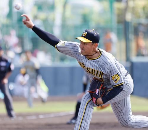 阪神春季キャンプ紅白戦　先発した紅組秋山拓巳（撮影・藤尾明華）