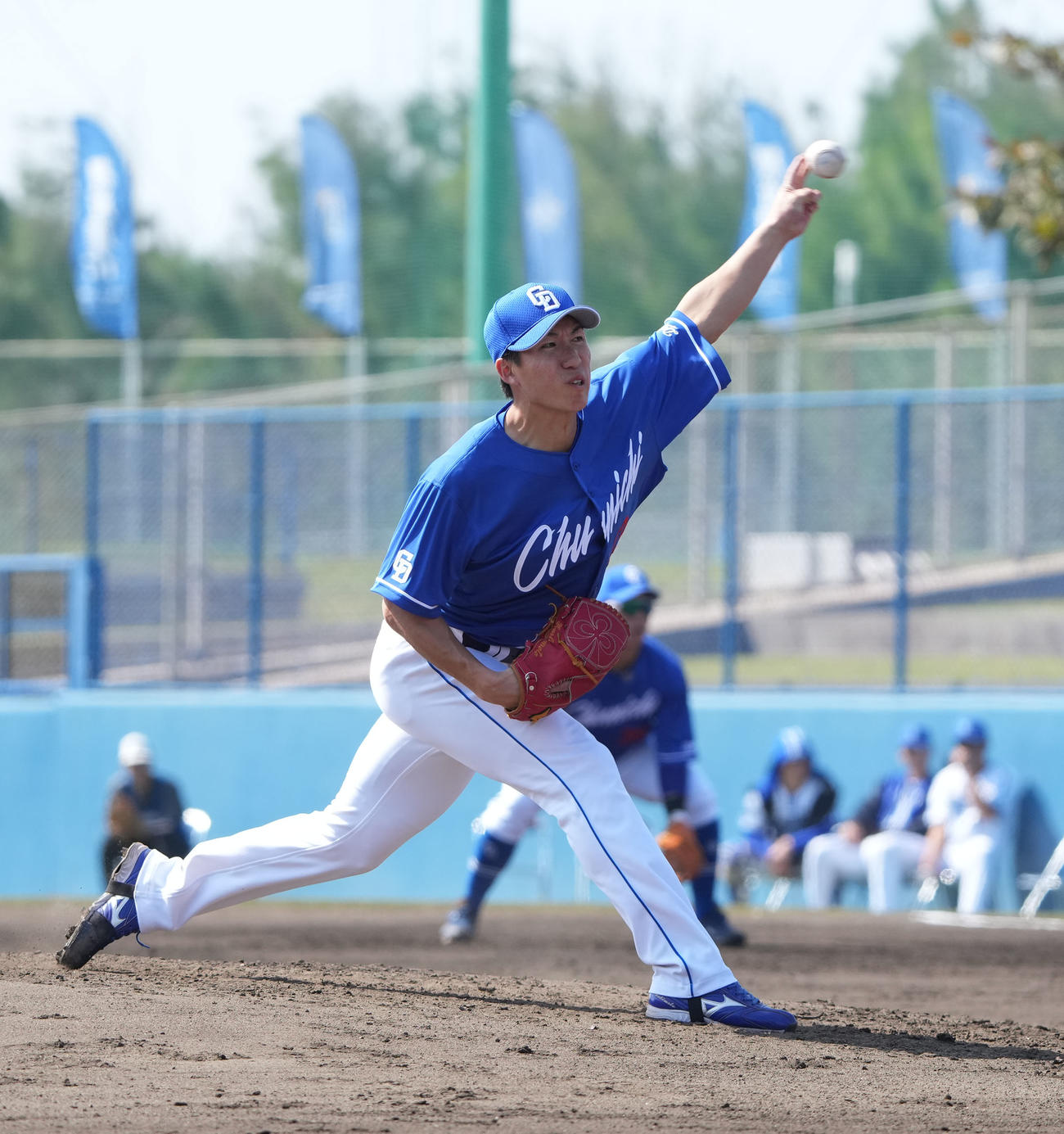 DeNA対中日　4回裏、中日2番手で登板する橋本（撮影・森本幸一）