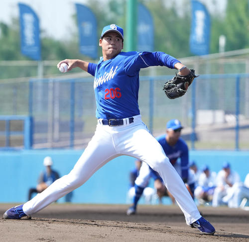 DeNA対中日　1回裏、登板する中日先発の松木平（撮影・森本幸一）