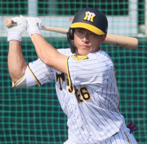 紅白戦　6回裏白組2死一、三塁、福島は右前適時打を放つ。投手は津田（撮影・加藤哉）