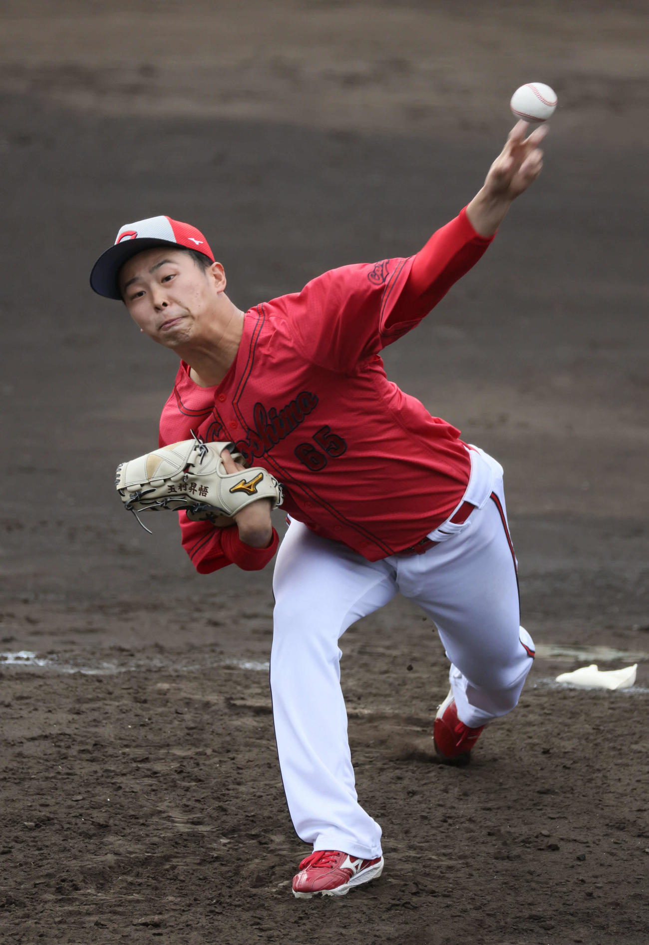 シート打撃に登板した広島玉村（2月7日撮影）
