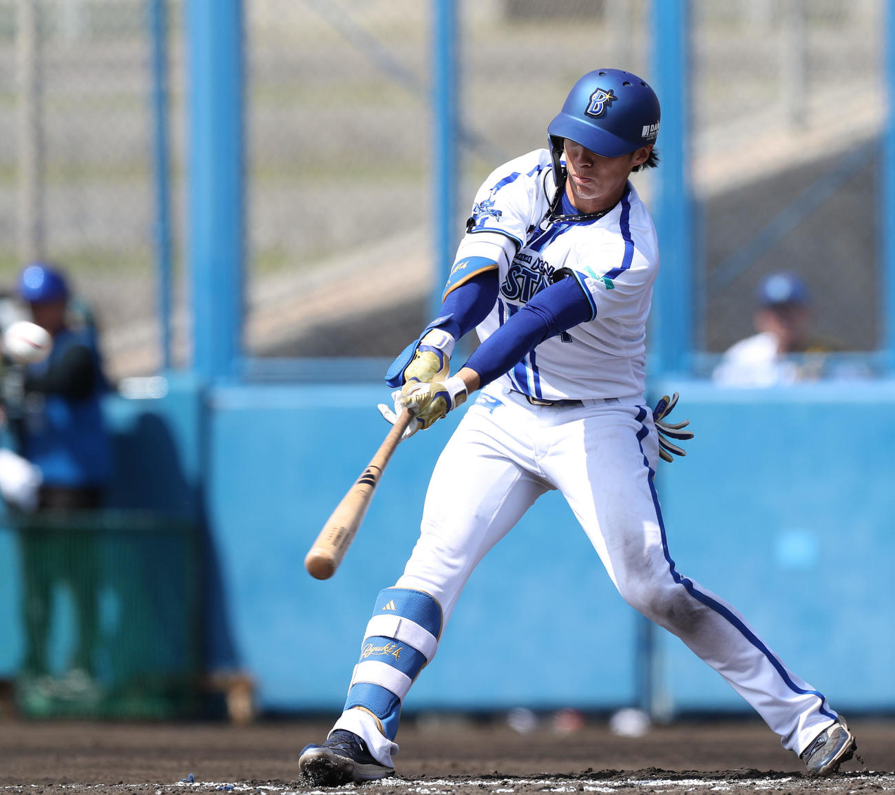 DeNA対日本ハム　1回裏DeNA2死、度会は左飛に終わる（撮影・佐藤翔太）