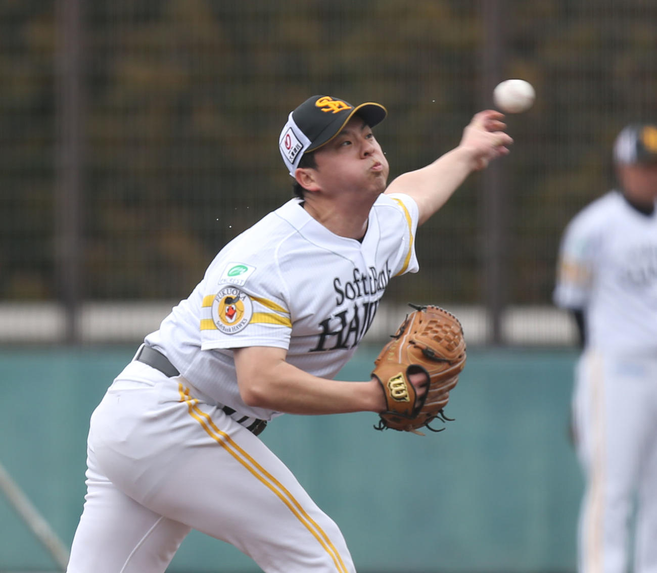 打撃投手で登板したソフトバンク大関（撮影・冨田成美）